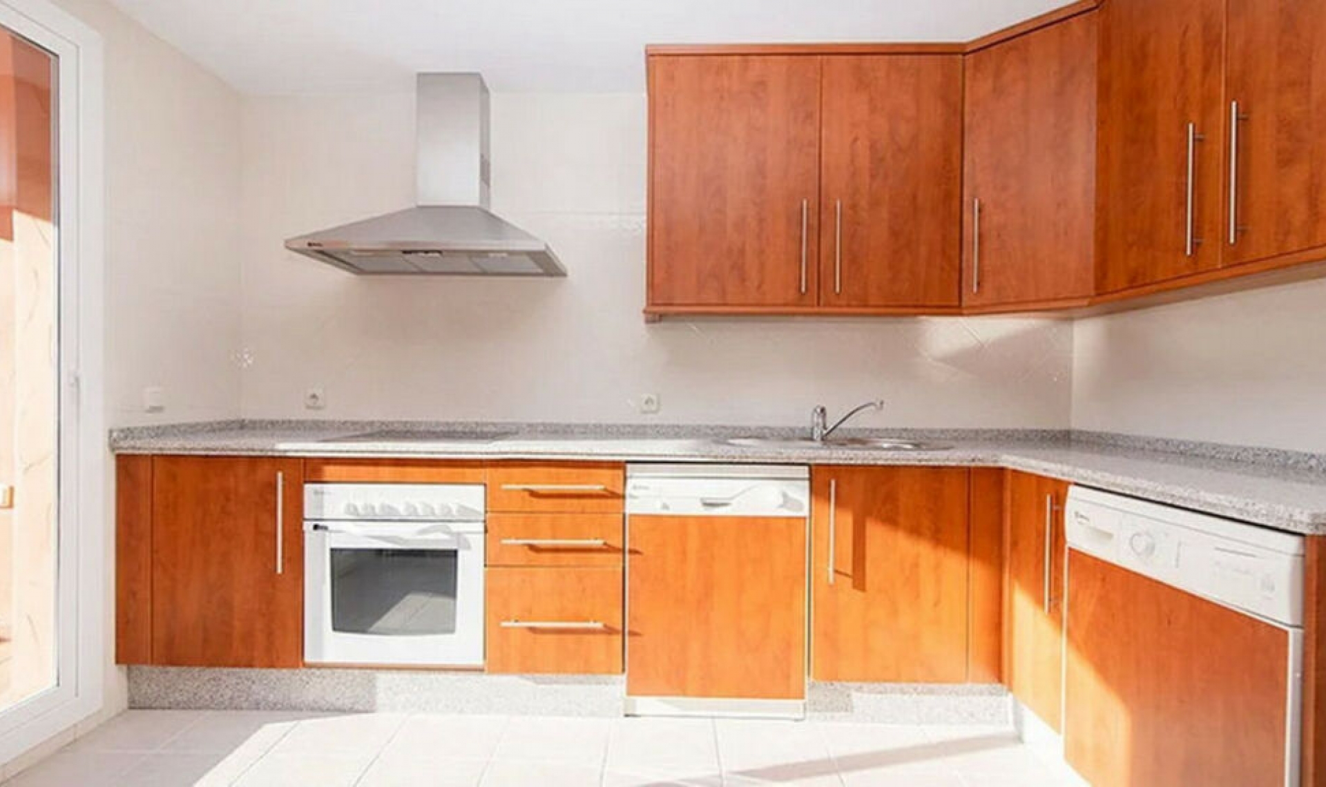 Resale - Apartment -
Elviria