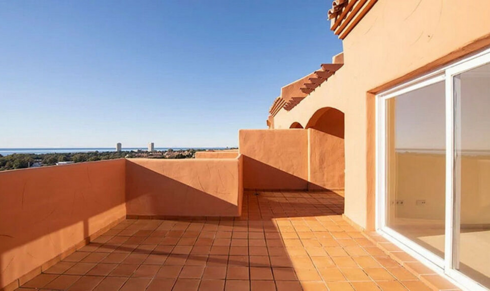 Resale - Apartment -
Elviria