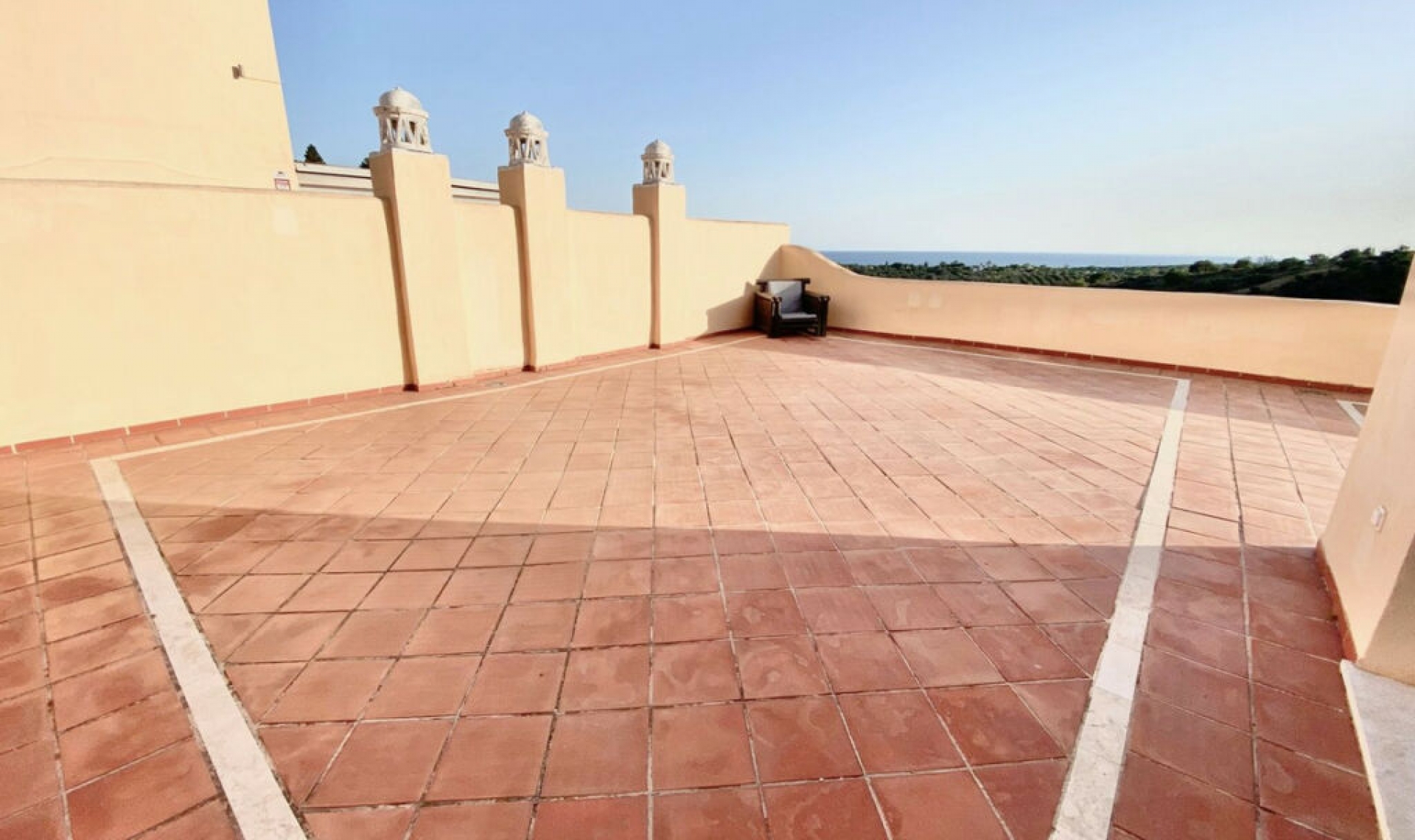 Resale - Apartment -
Elviria