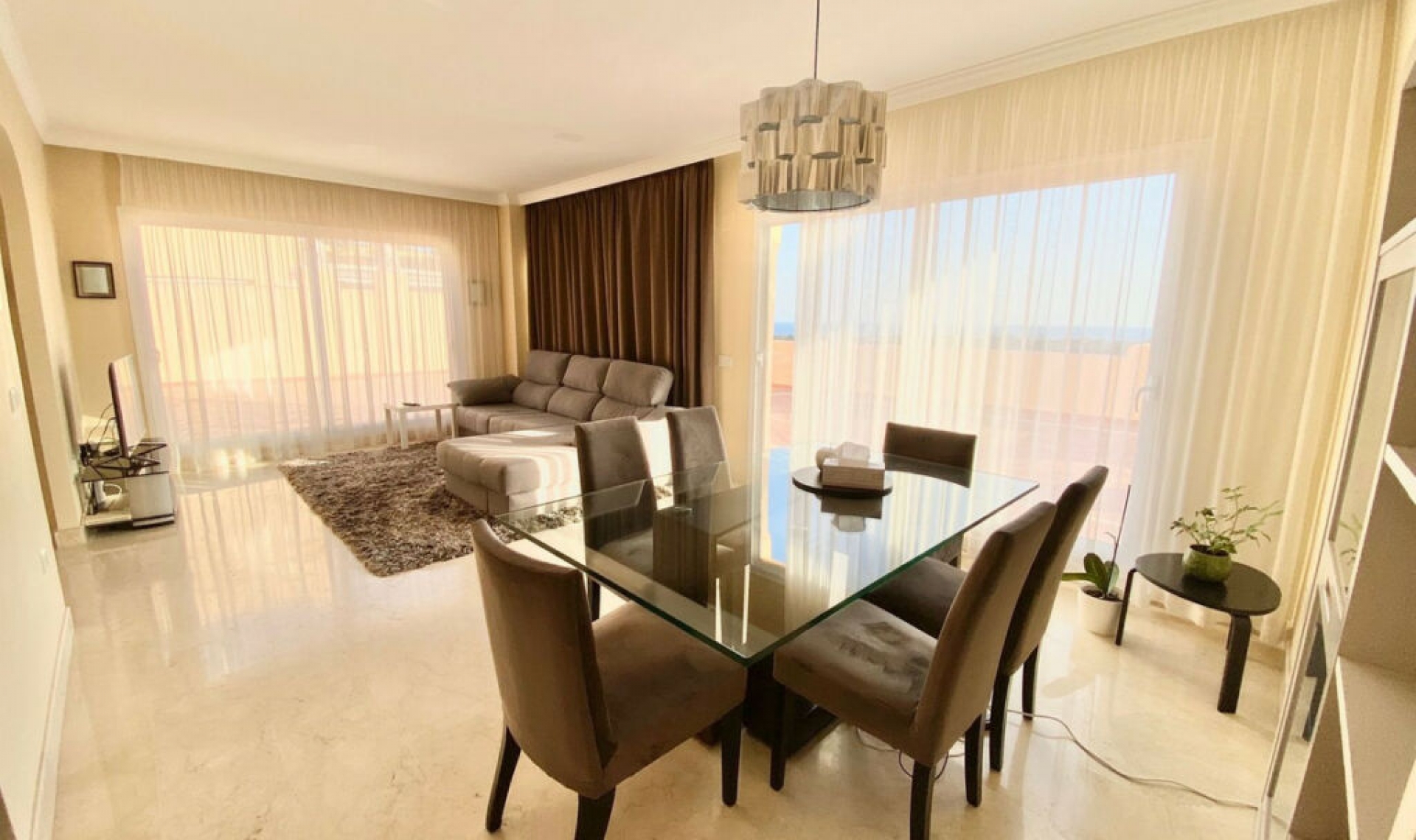 Resale - Apartment -
Elviria