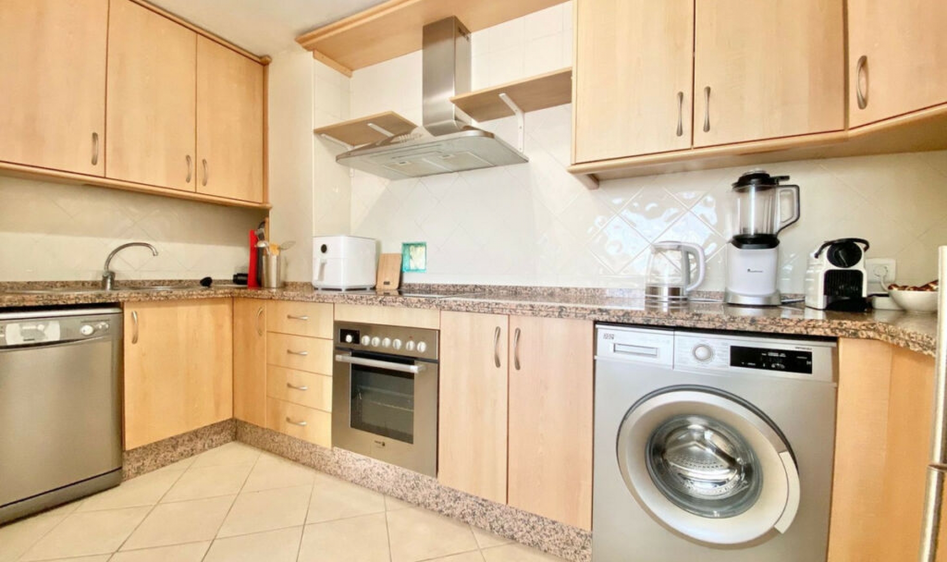 Resale - Apartment -
Elviria