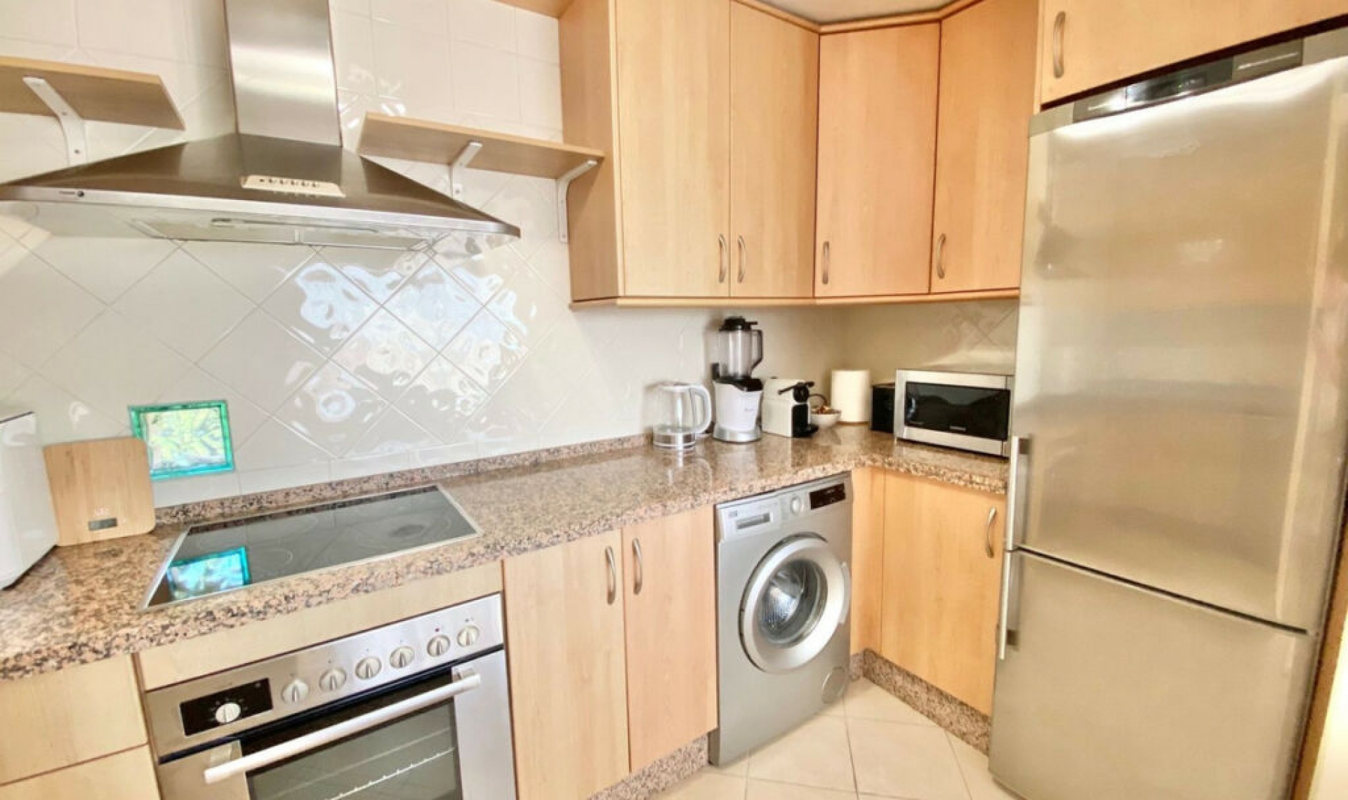 Resale - Apartment -
Elviria