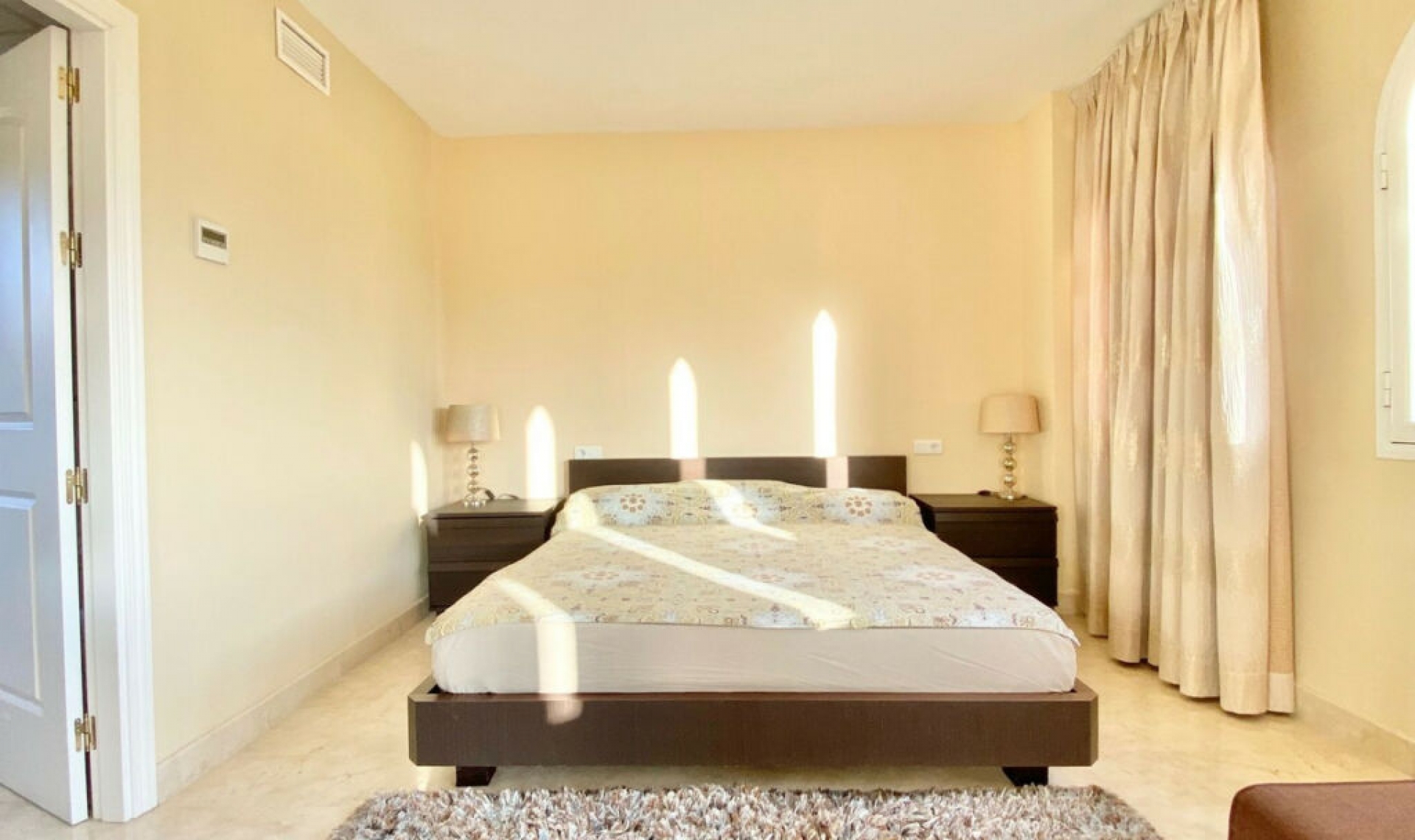 Resale - Apartment -
Elviria