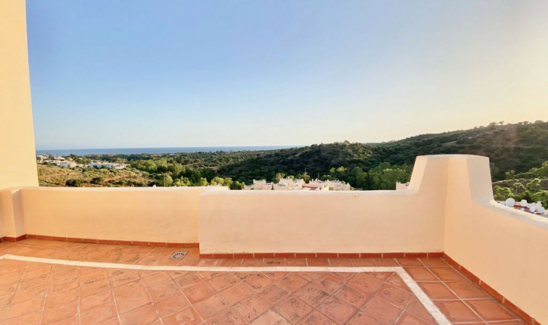 Resale - Apartment -
Elviria