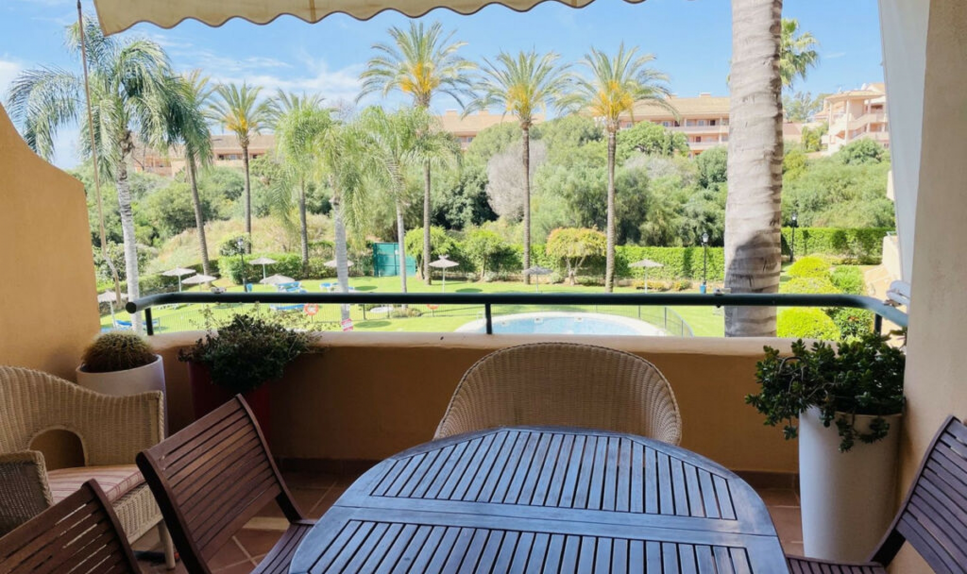 Resale - Apartment -
Elviria