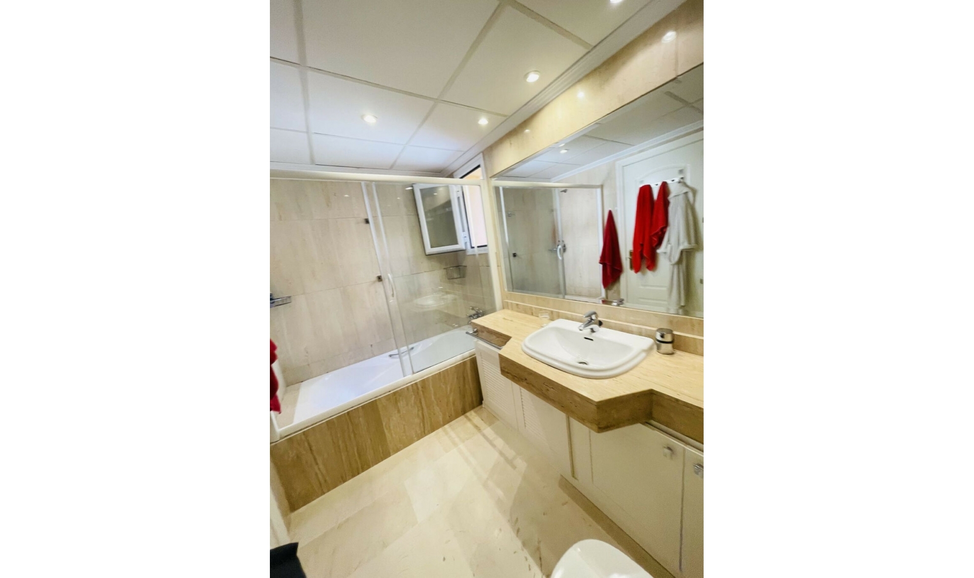 Resale - Apartment -
Elviria