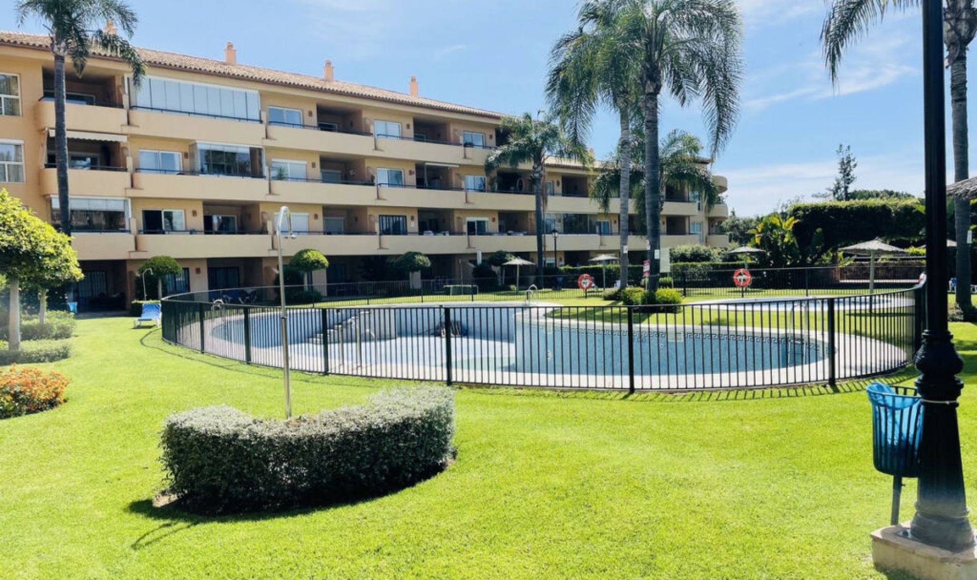 Resale - Apartment -
Elviria