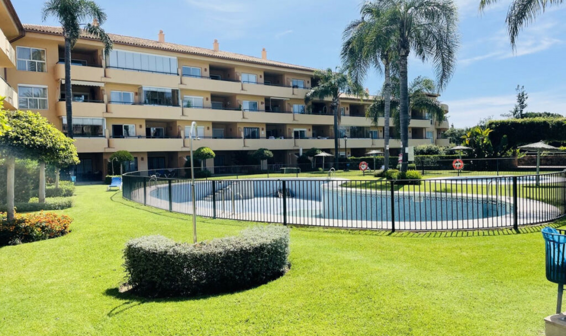 Resale - Apartment -
Elviria