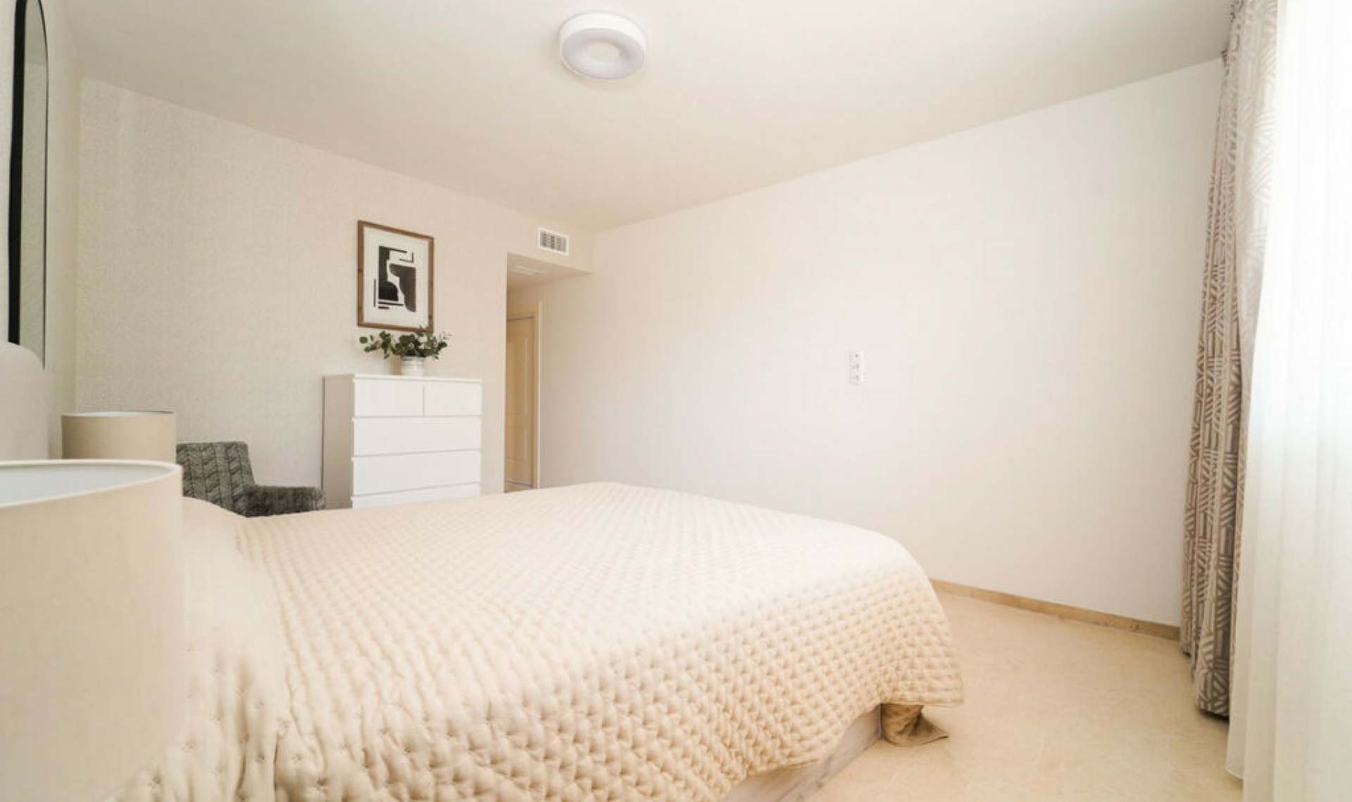 Resale - Apartment -
Elviria