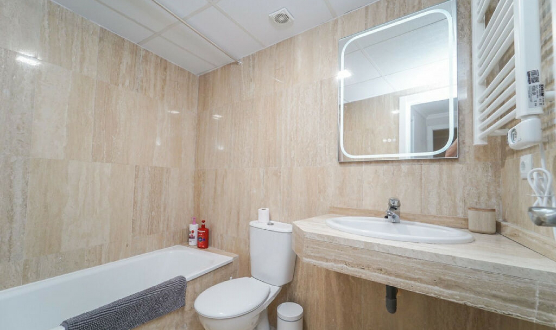 Resale - Apartment -
Elviria