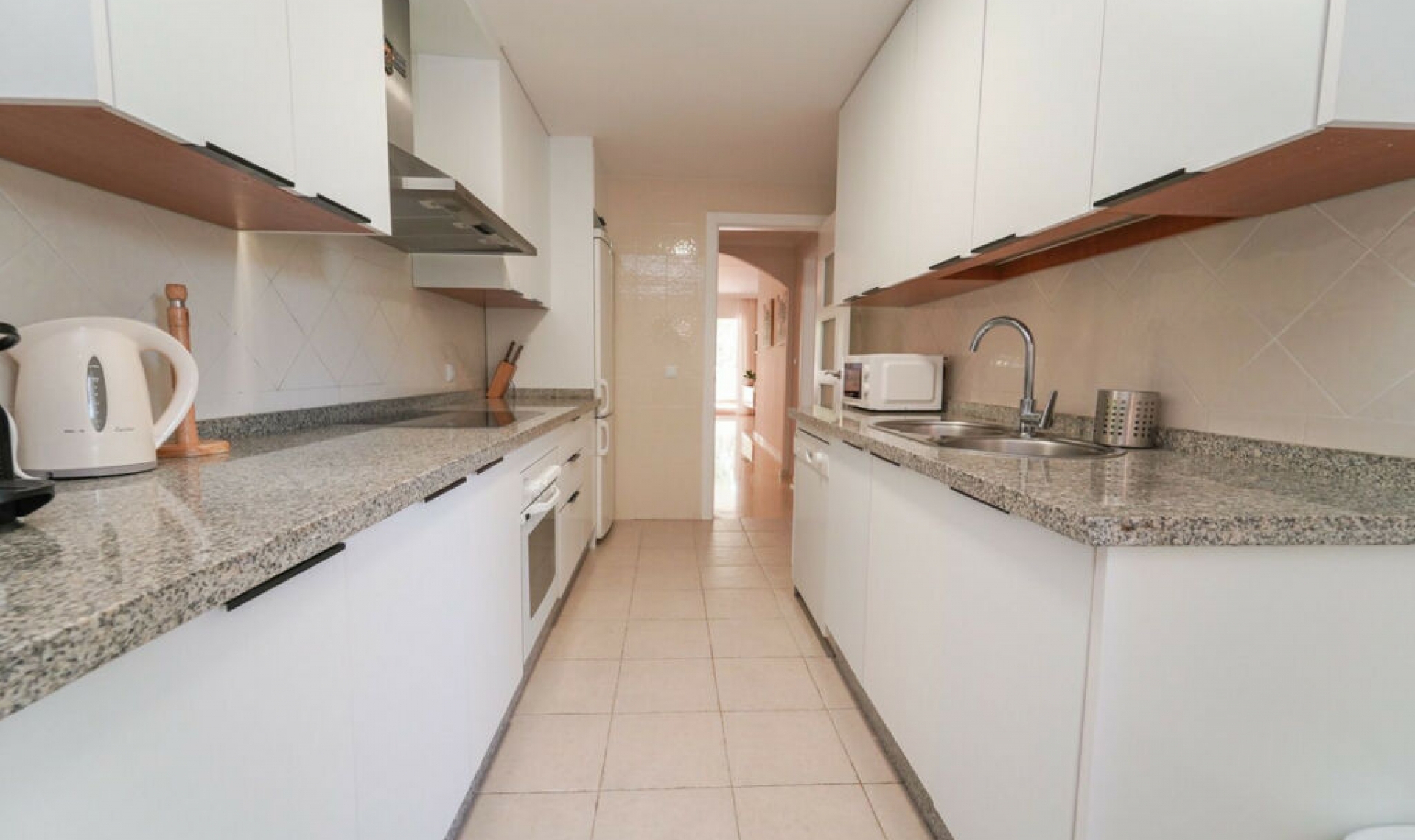 Resale - Apartment -
Elviria