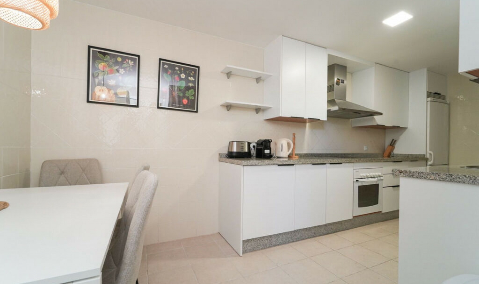 Resale - Apartment -
Elviria