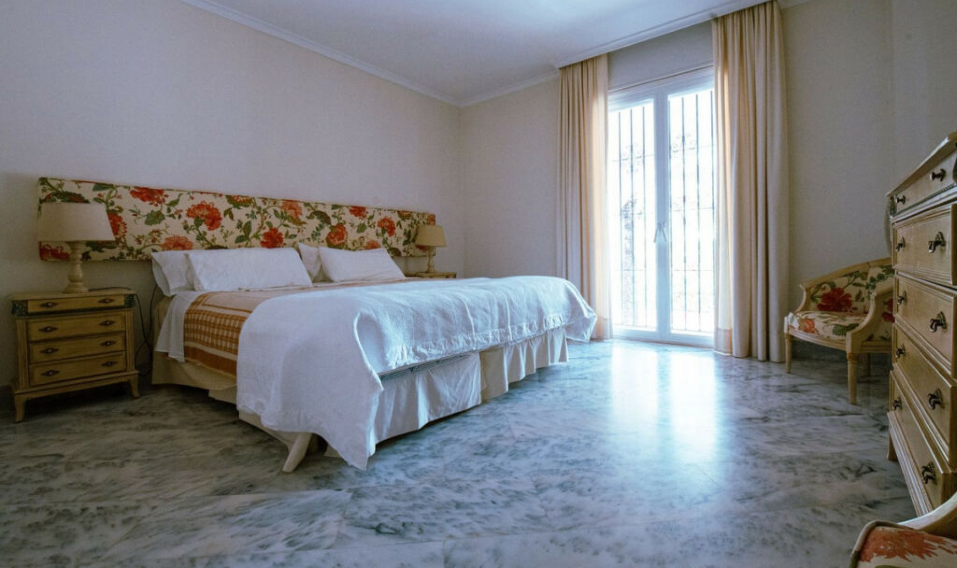 Resale - Apartment -
Elviria