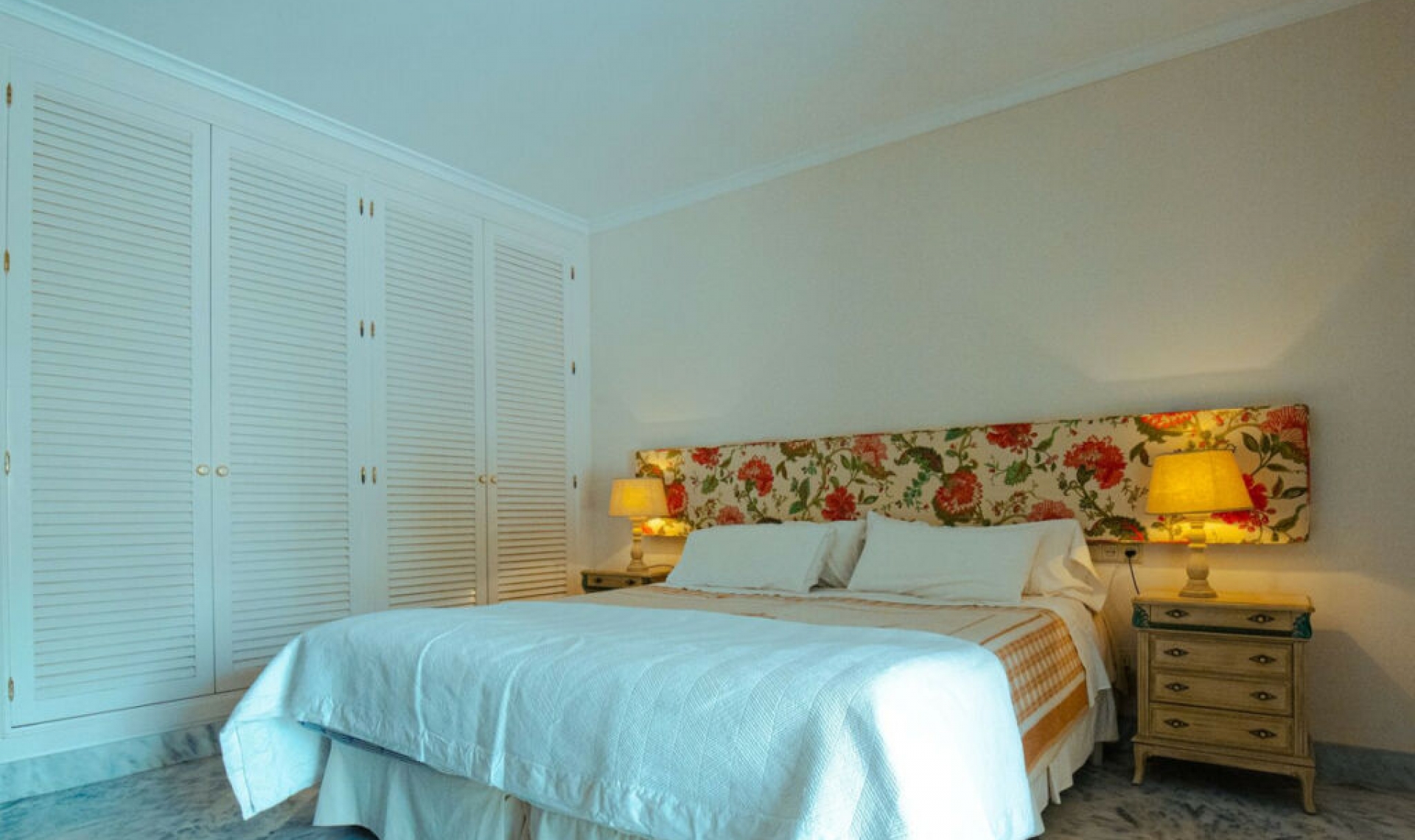Resale - Apartment -
Elviria