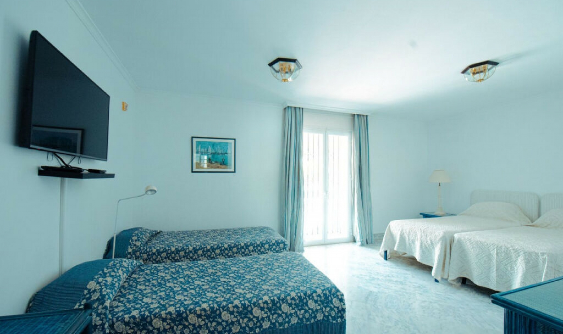 Resale - Apartment -
Elviria