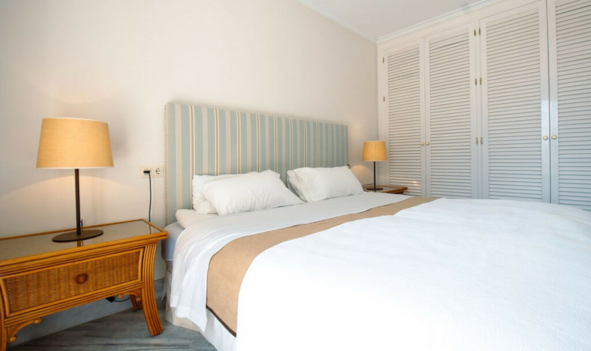 Resale - Apartment -
Elviria
