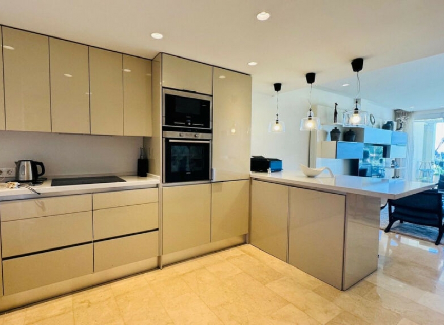 Resale - Apartment -
Elviria
