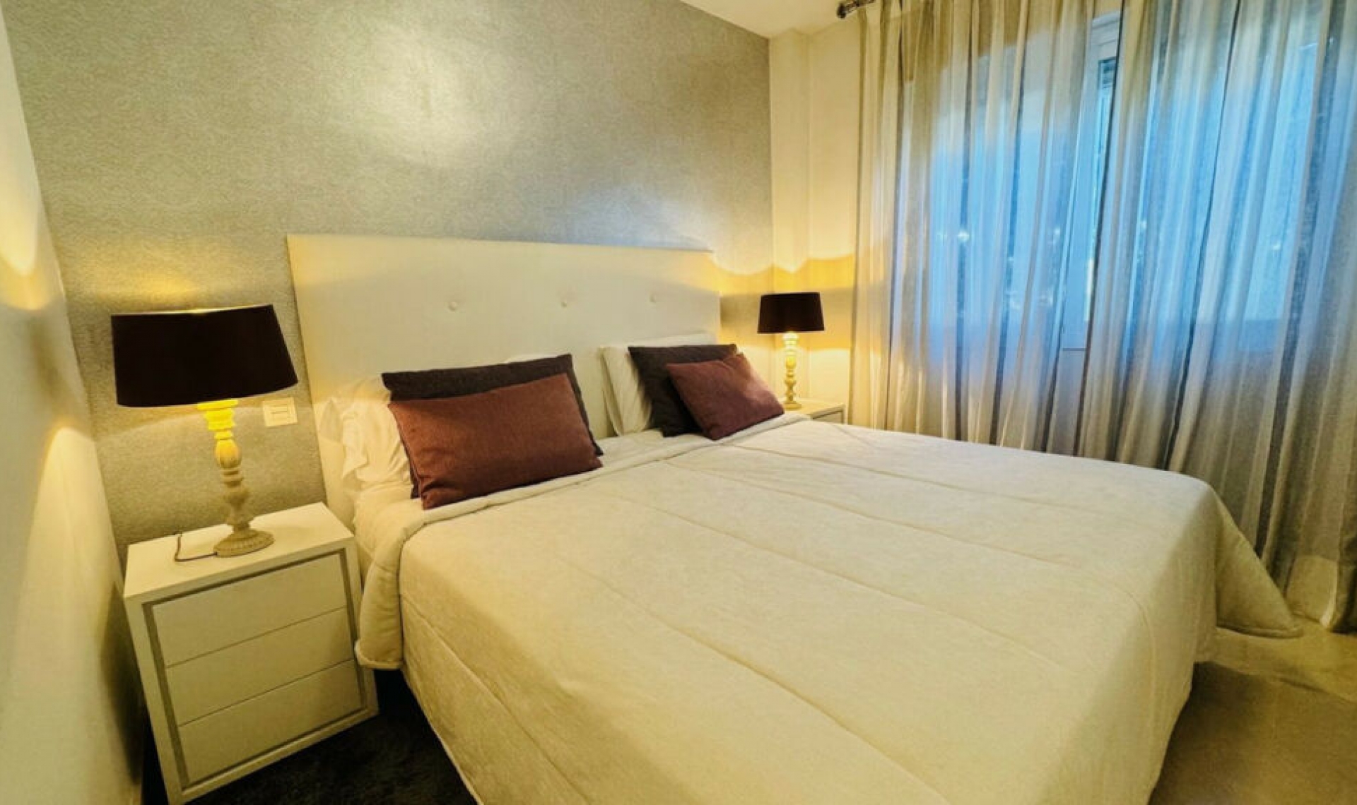 Resale - Apartment -
Elviria
