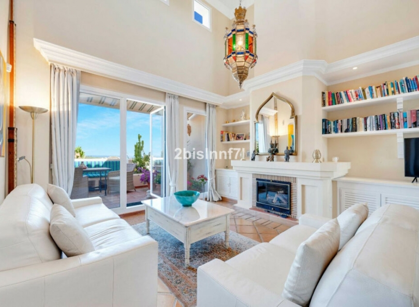 Resale - Apartment -
Elviria