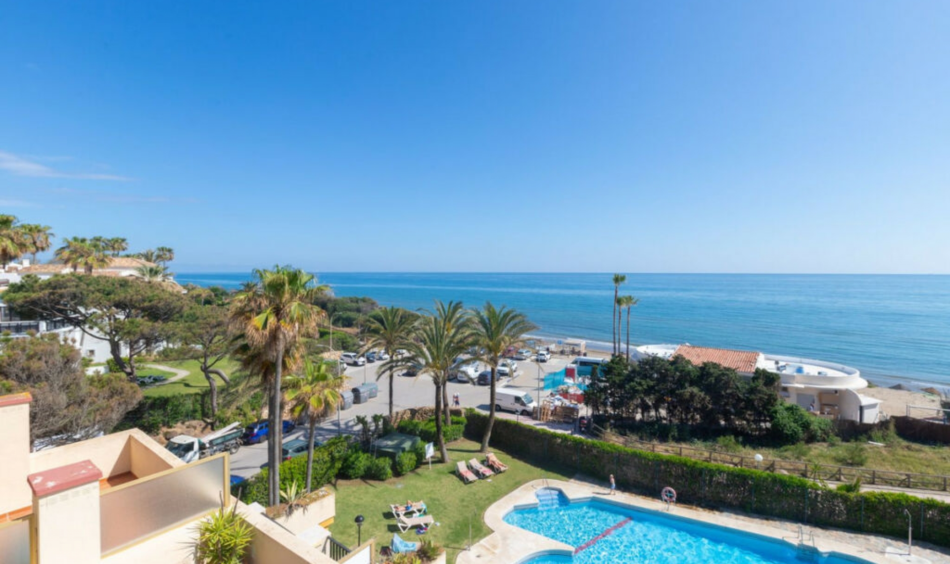 Resale - Apartment -
Elviria