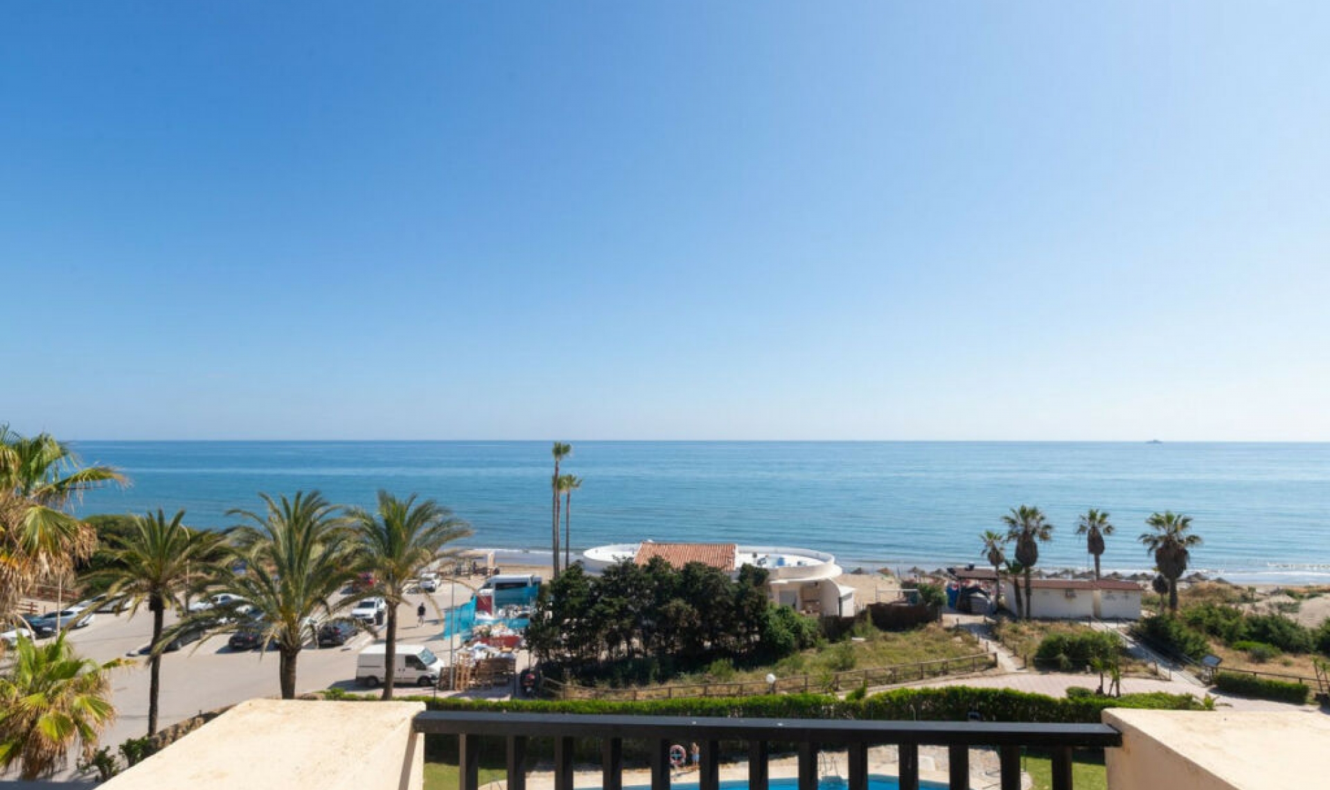 Resale - Apartment -
Elviria