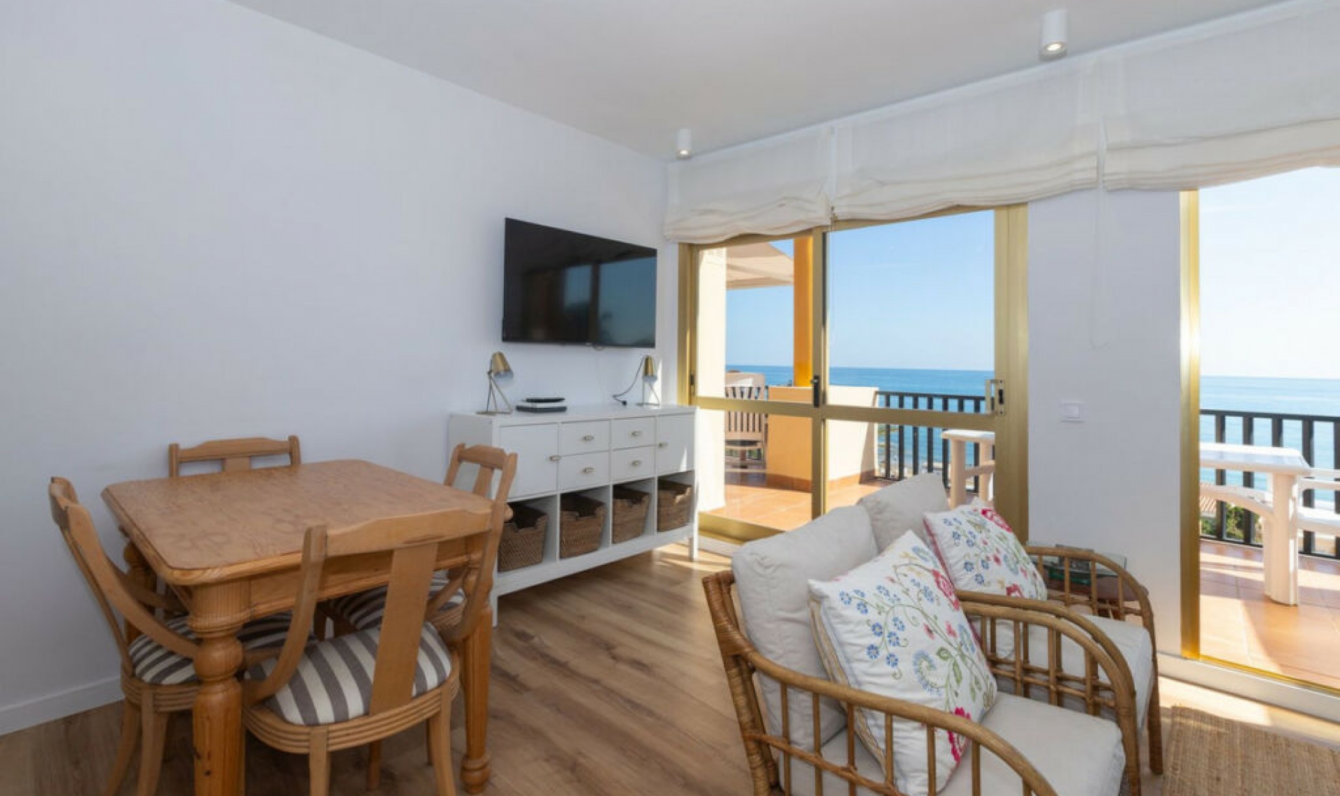 Resale - Apartment -
Elviria