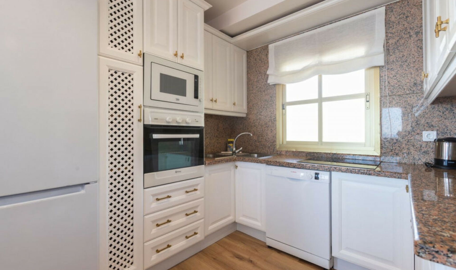 Resale - Apartment -
Elviria