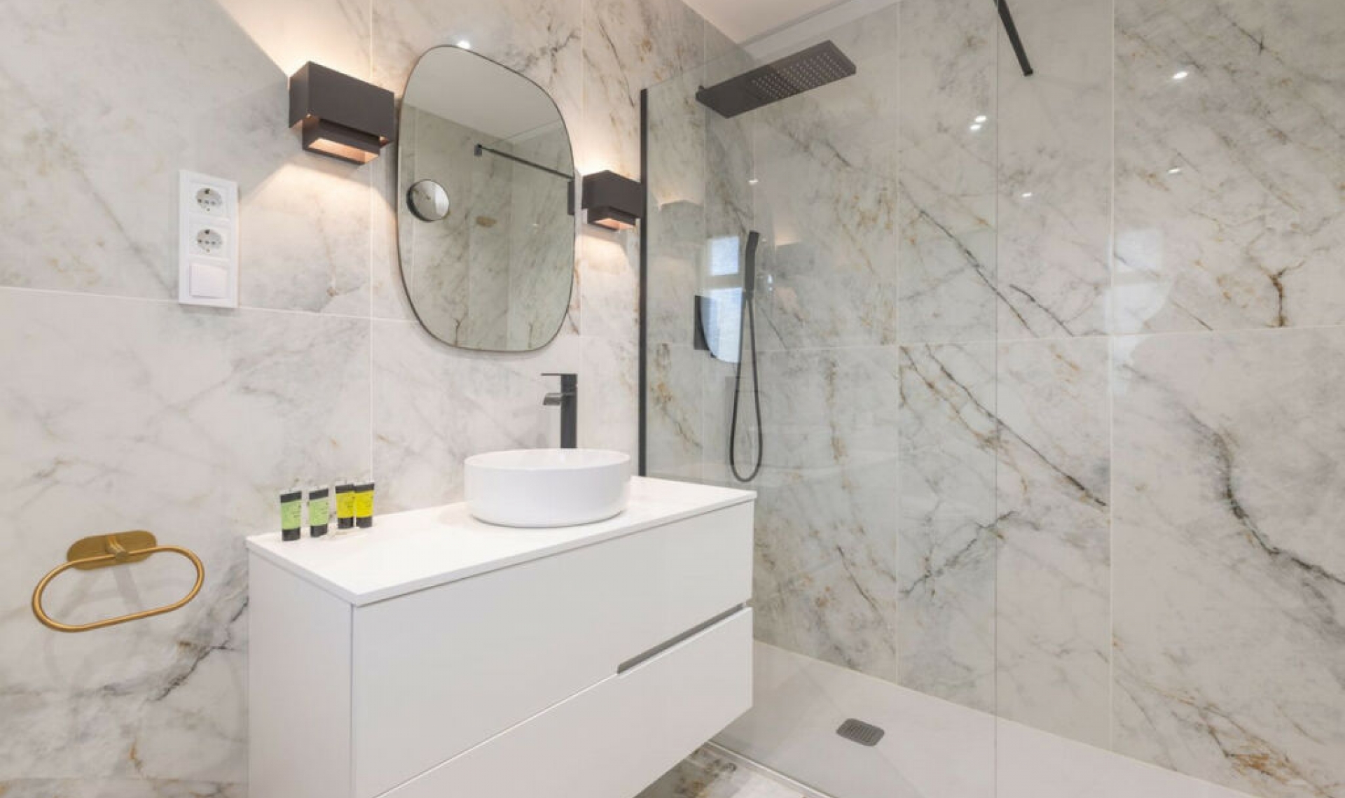 Resale - Apartment -
Elviria