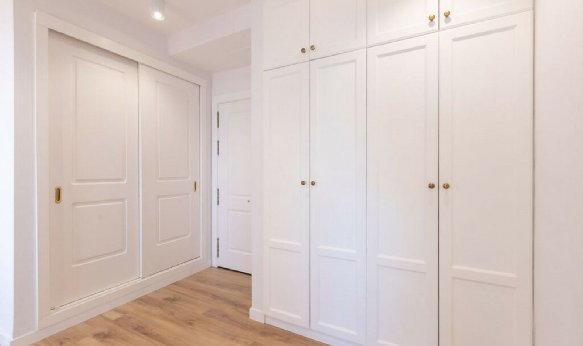 Resale - Apartment -
Elviria