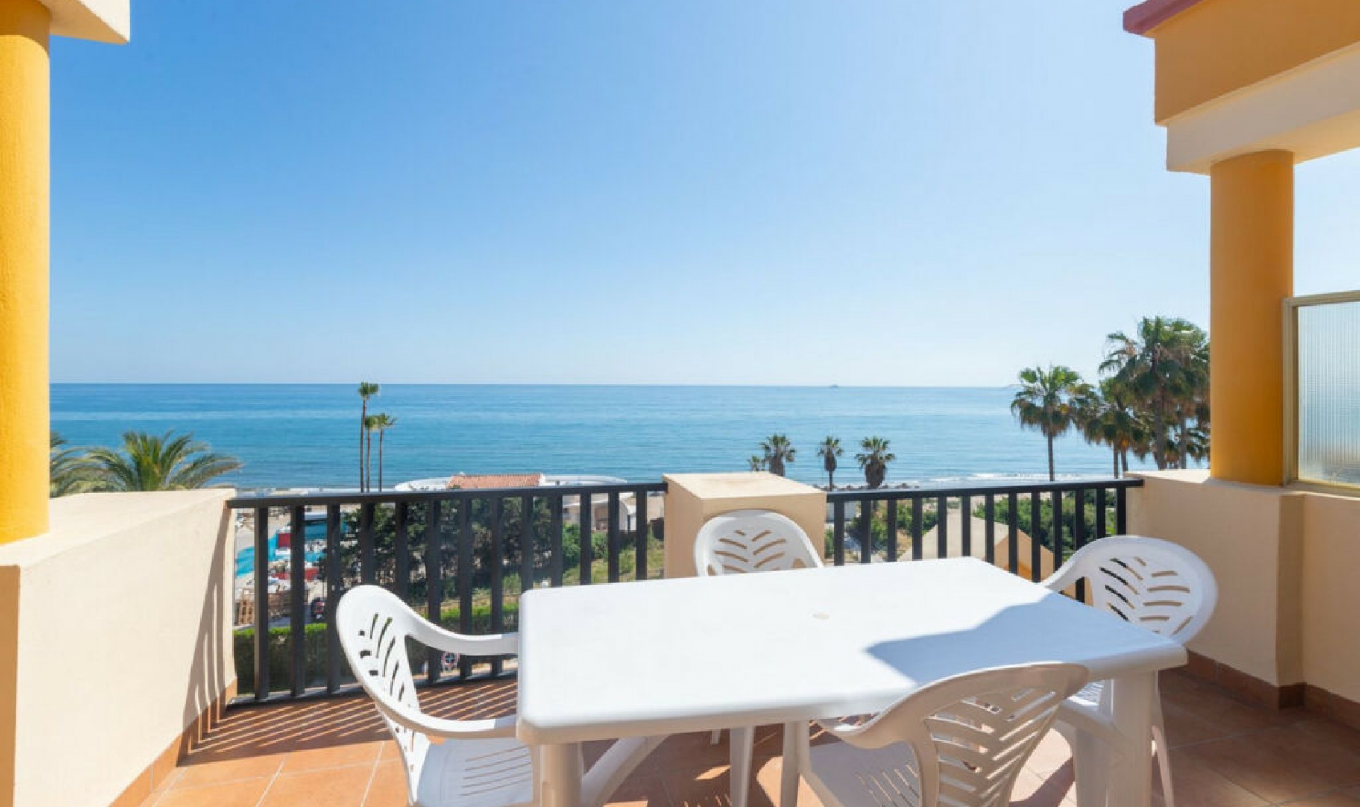 Resale - Apartment -
Elviria