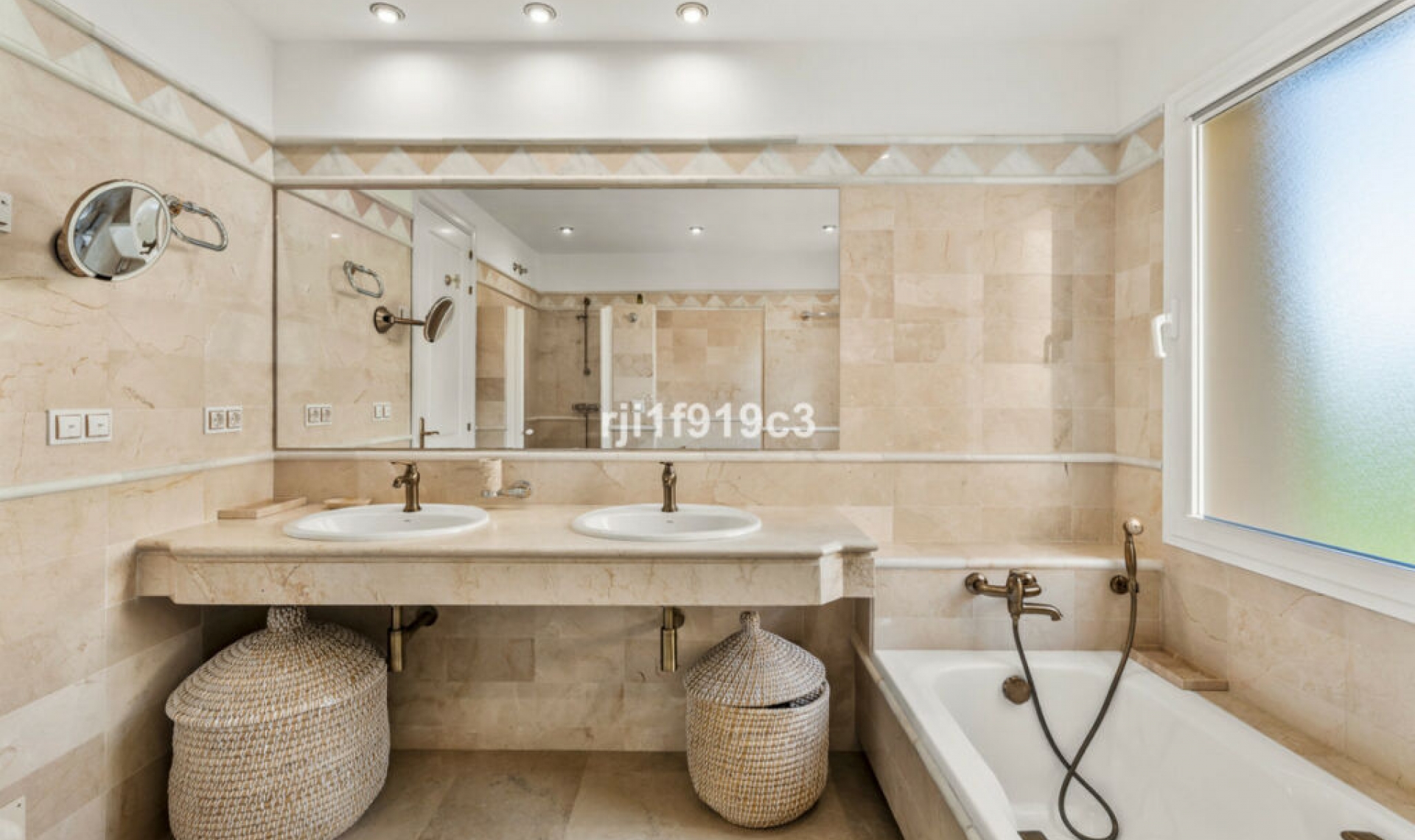 Resale - Apartment -
Elviria