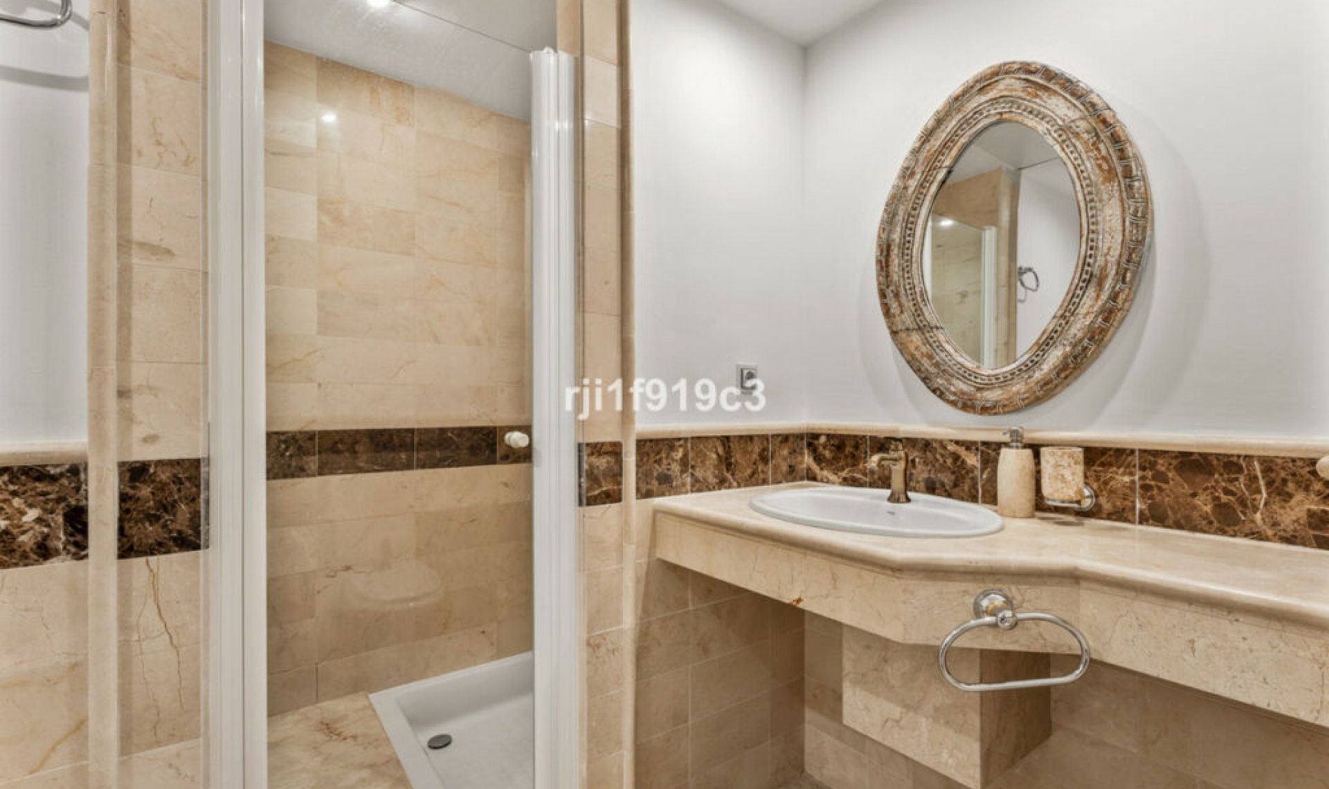 Resale - Apartment -
Elviria