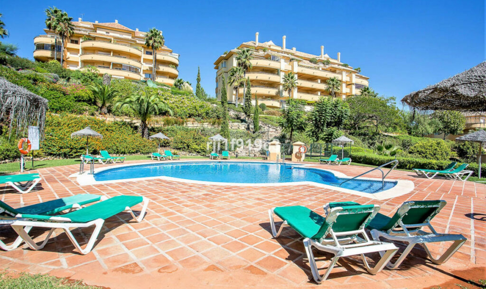 Resale - Apartment -
Elviria