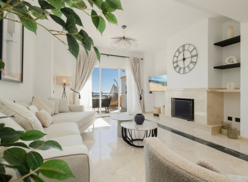 Resale - Apartment -
Elviria