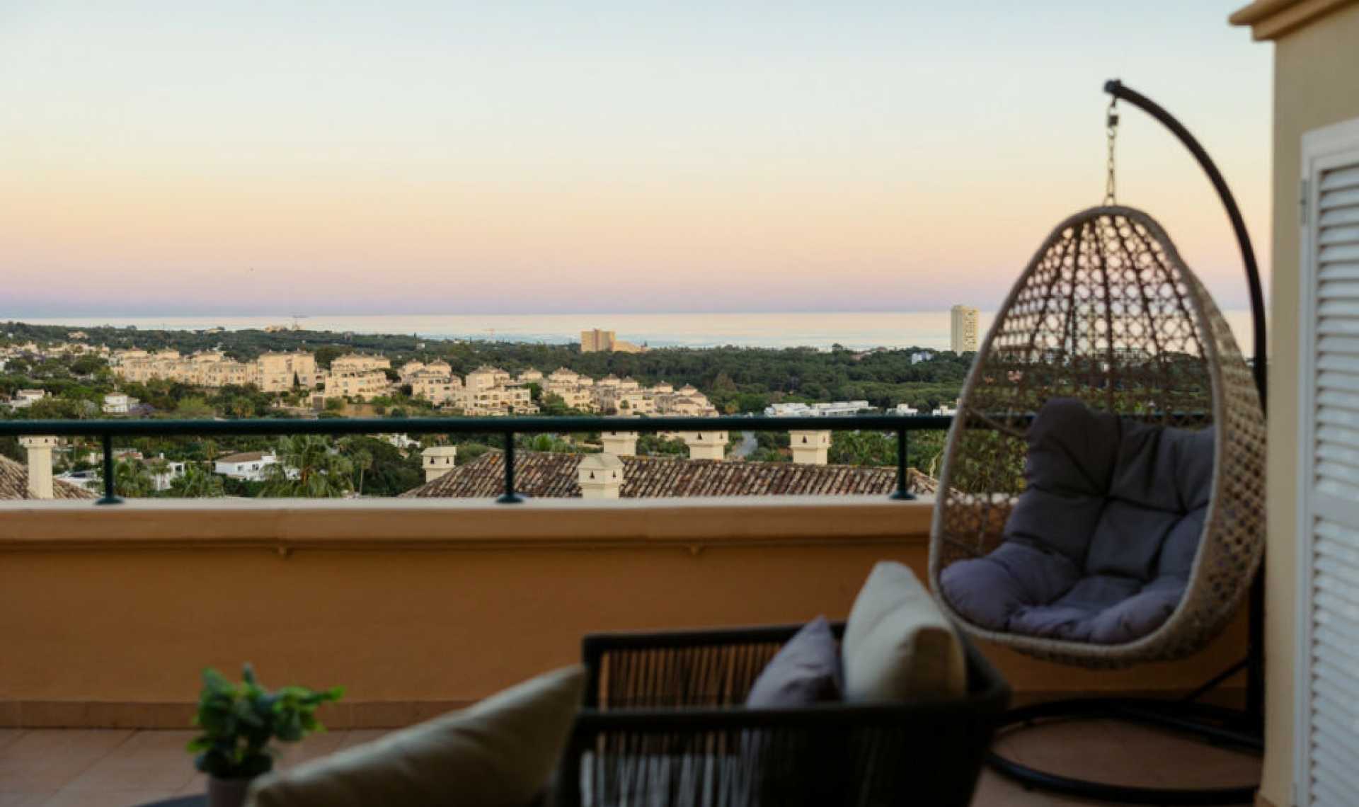 Resale - Apartment -
Elviria