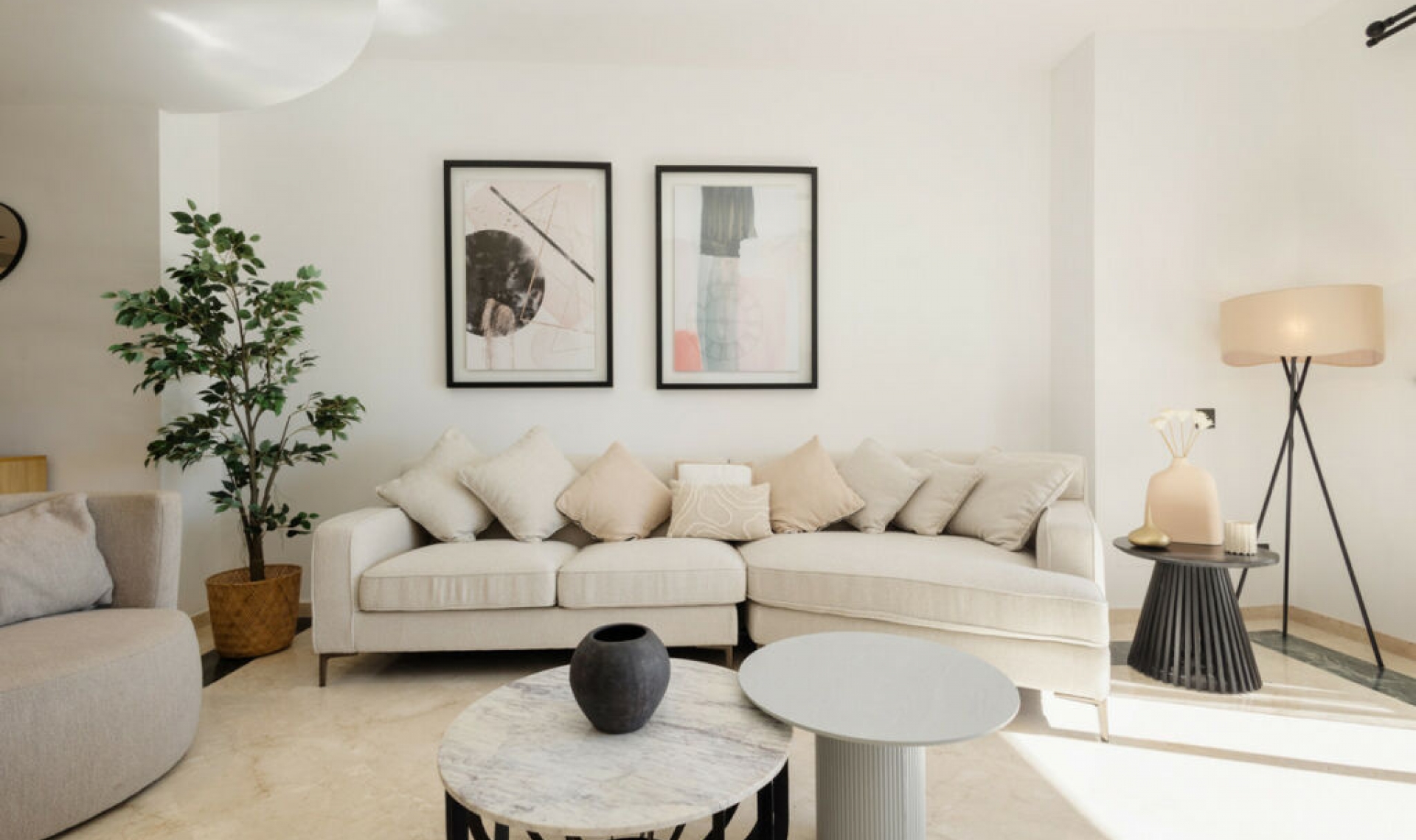 Resale - Apartment -
Elviria