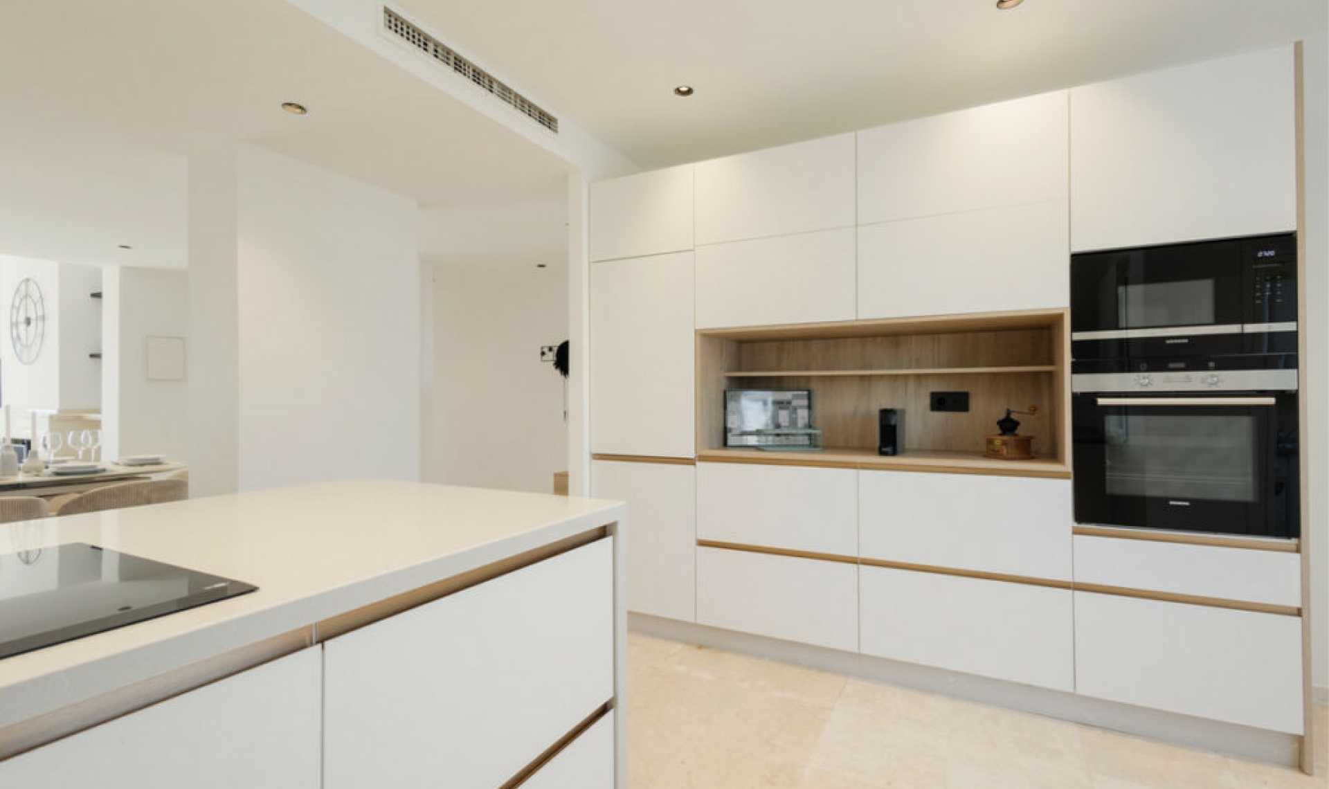 Resale - Apartment -
Elviria