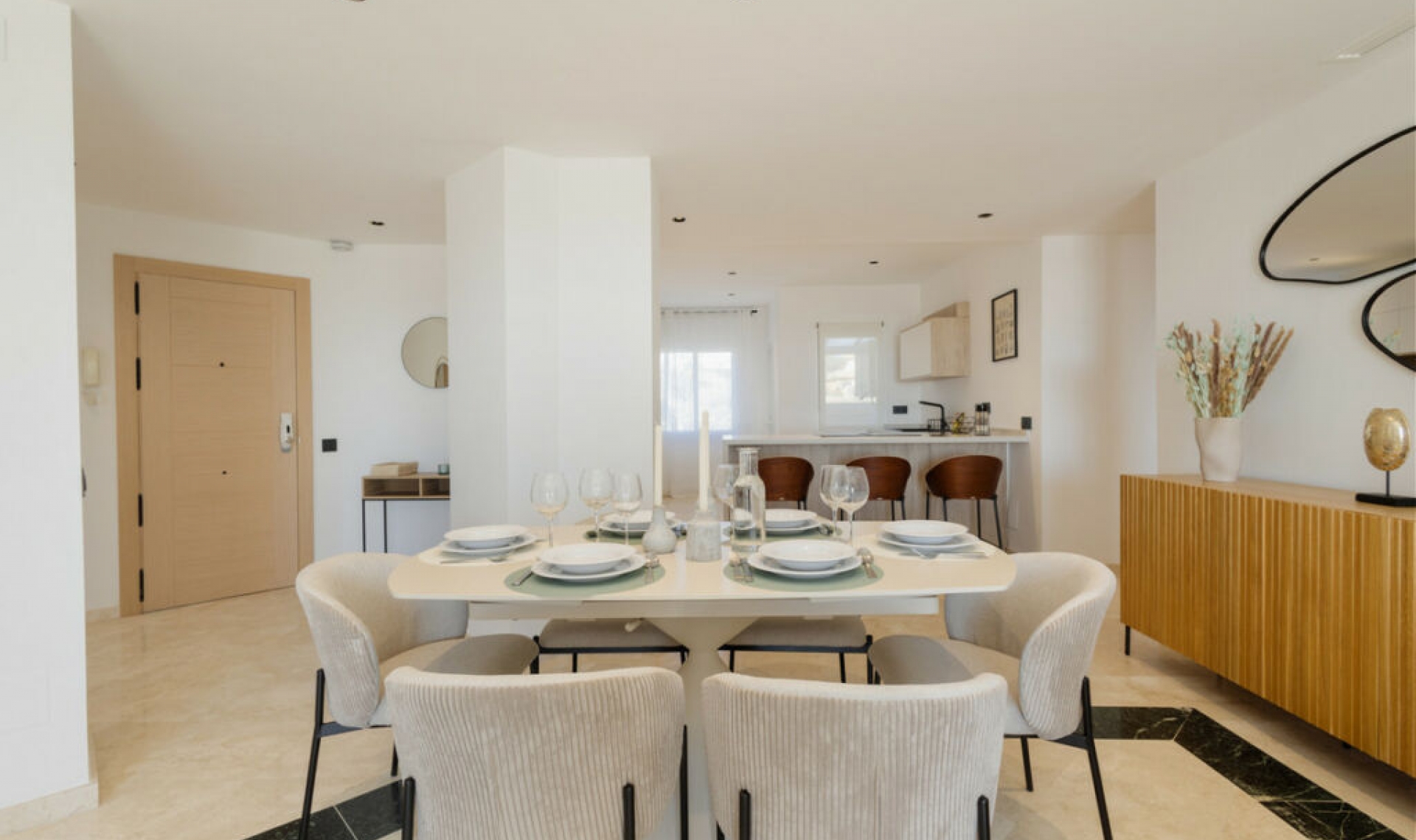 Resale - Apartment -
Elviria