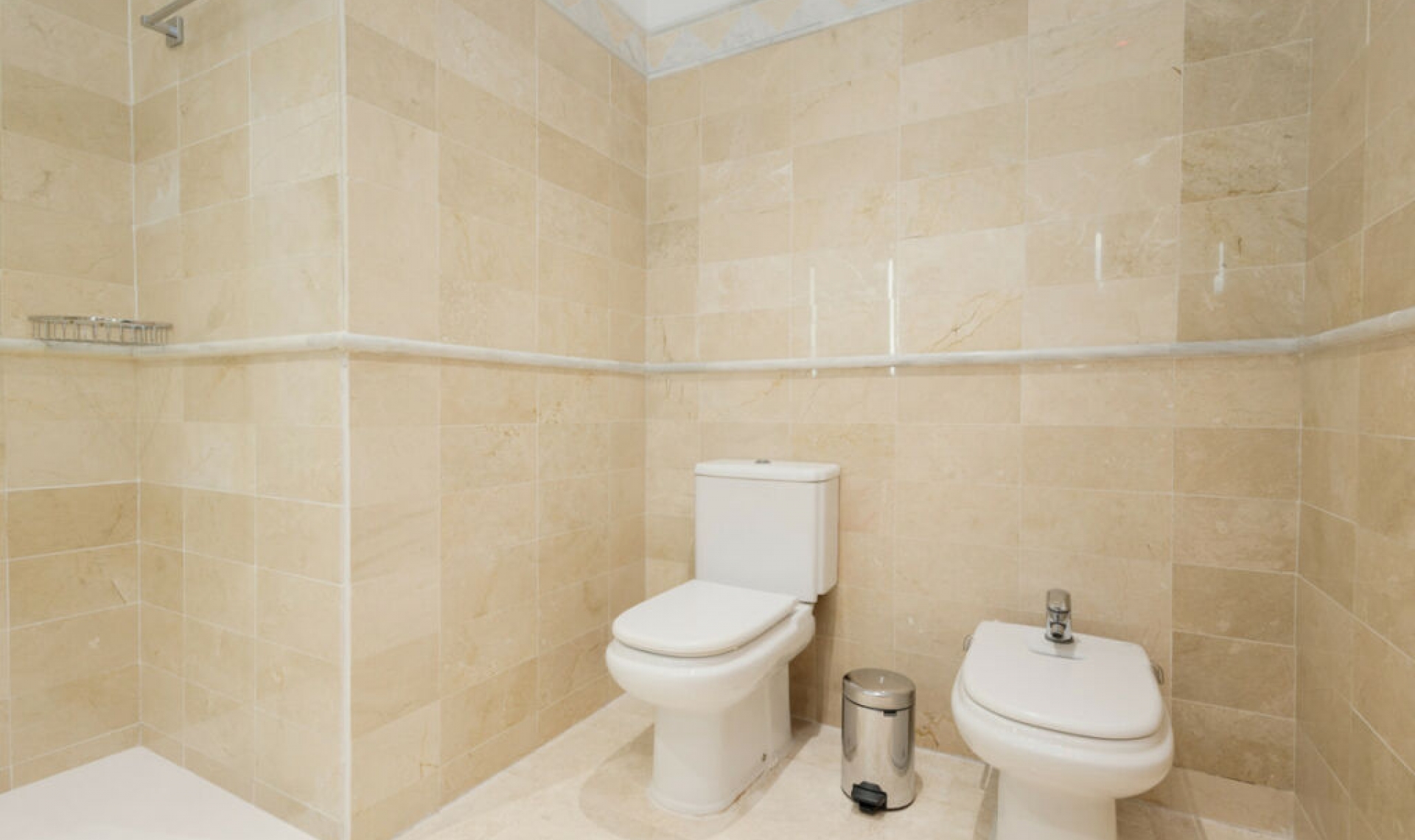 Resale - Apartment -
Elviria