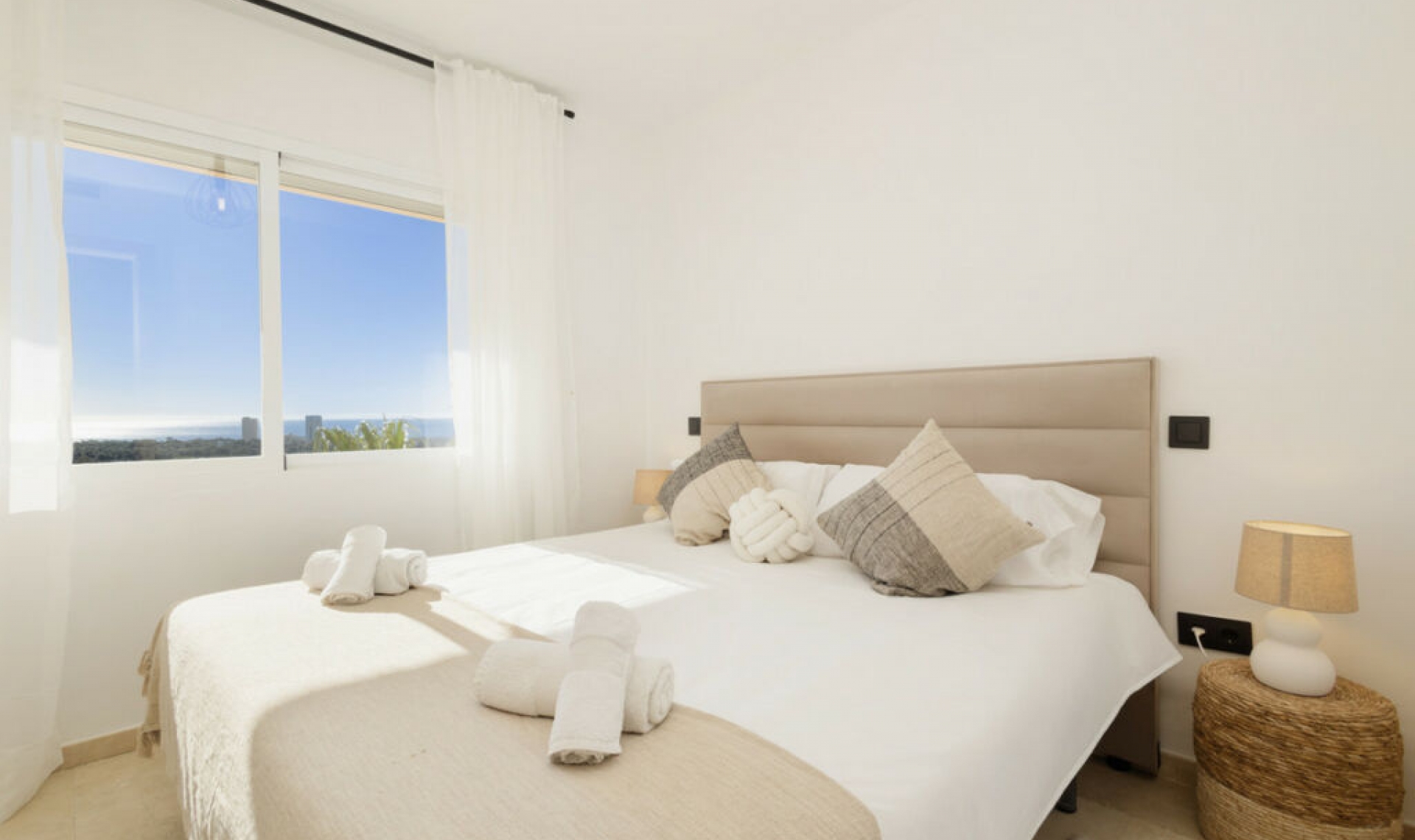 Resale - Apartment -
Elviria