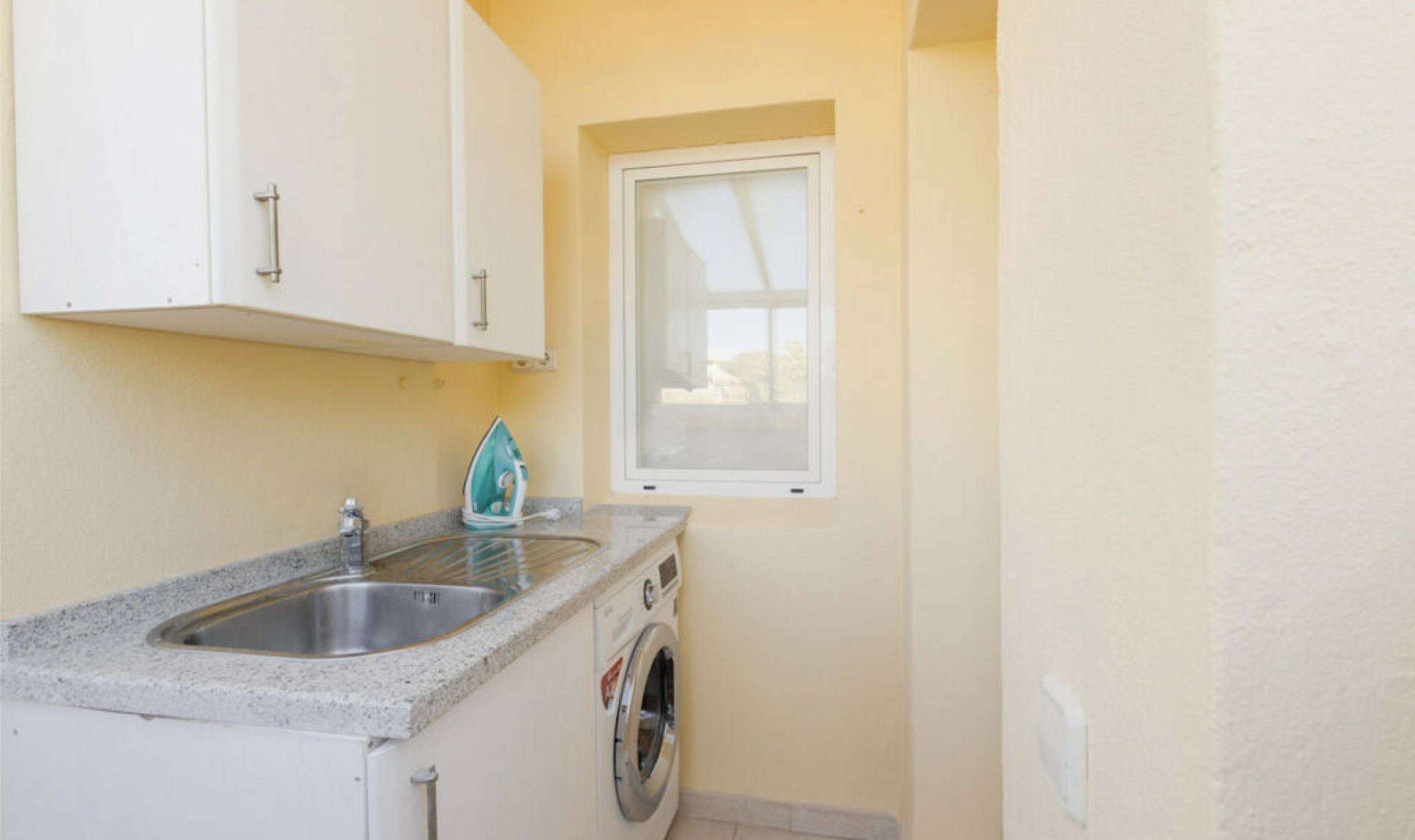 Resale - Apartment -
Elviria