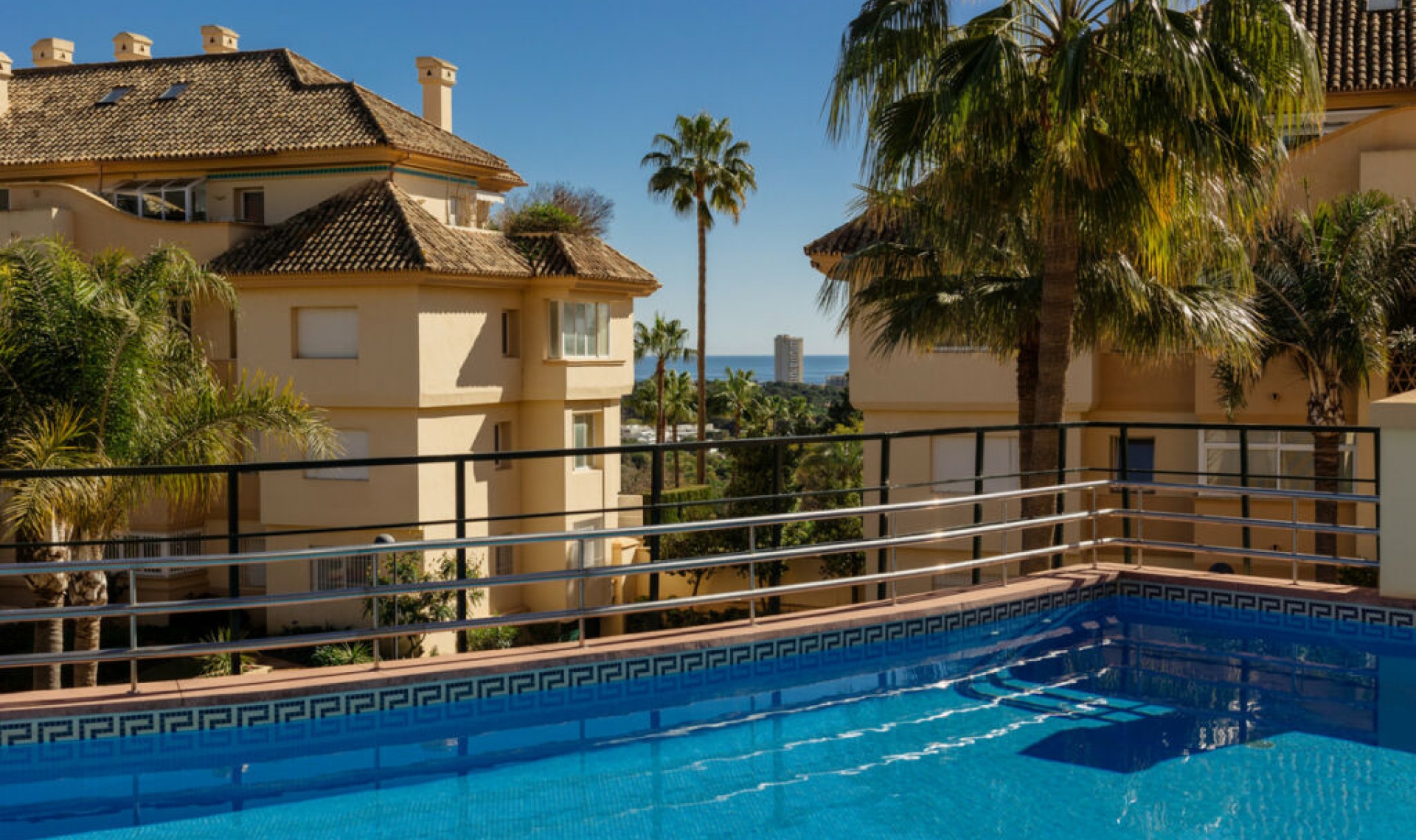 Resale - Apartment -
Elviria