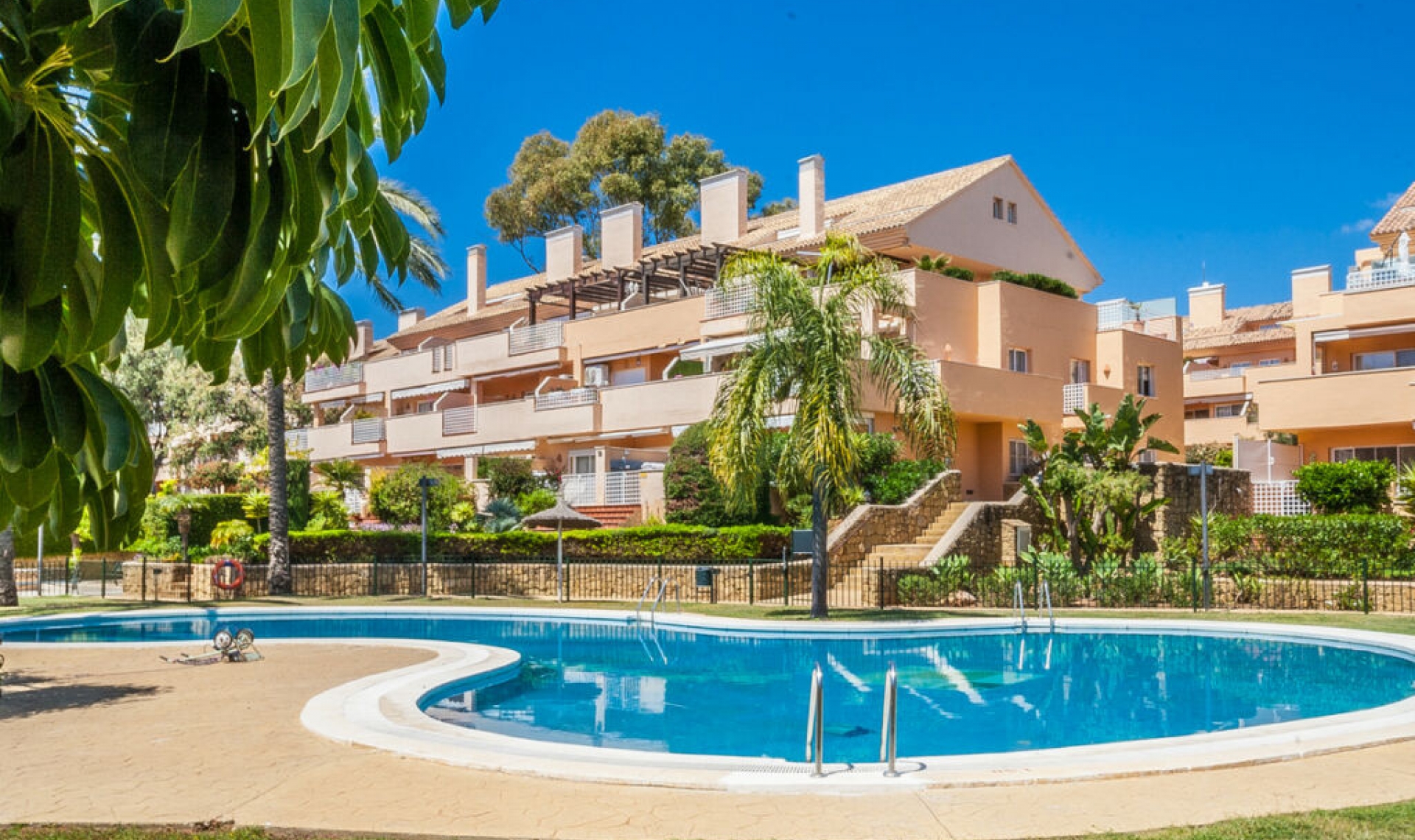 Resale - Apartment -
Elviria