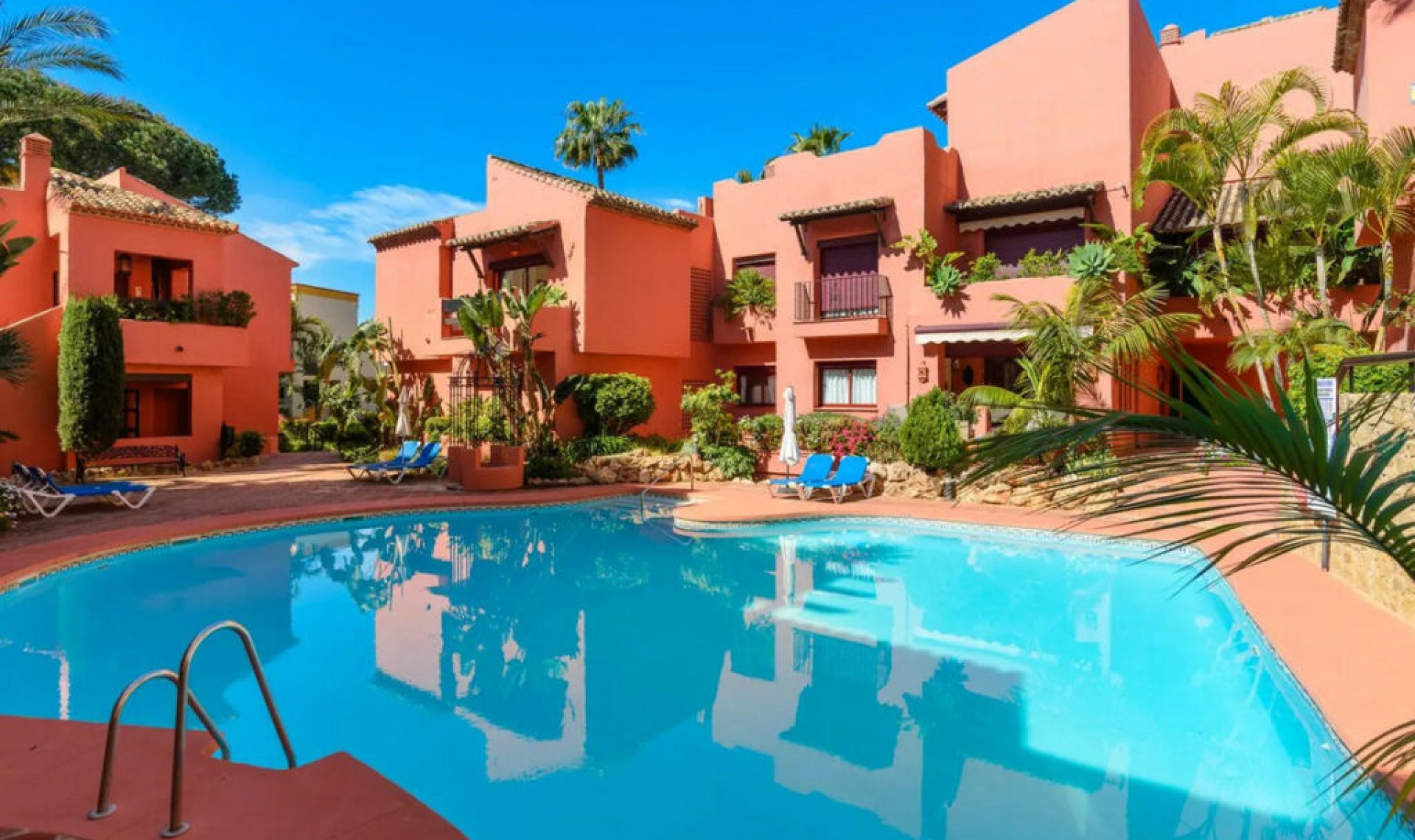 Resale - Apartment -
Elviria