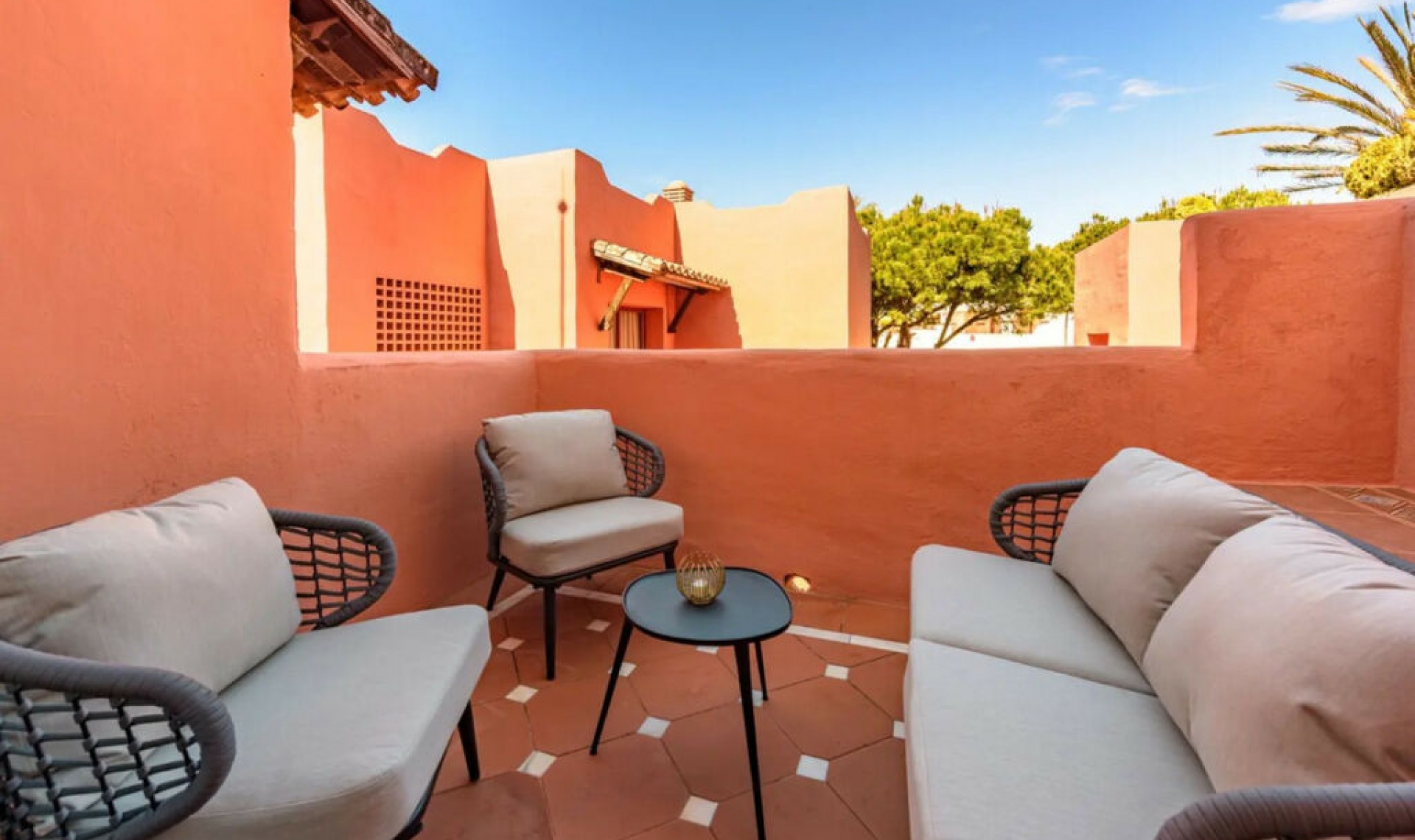 Resale - Apartment -
Elviria