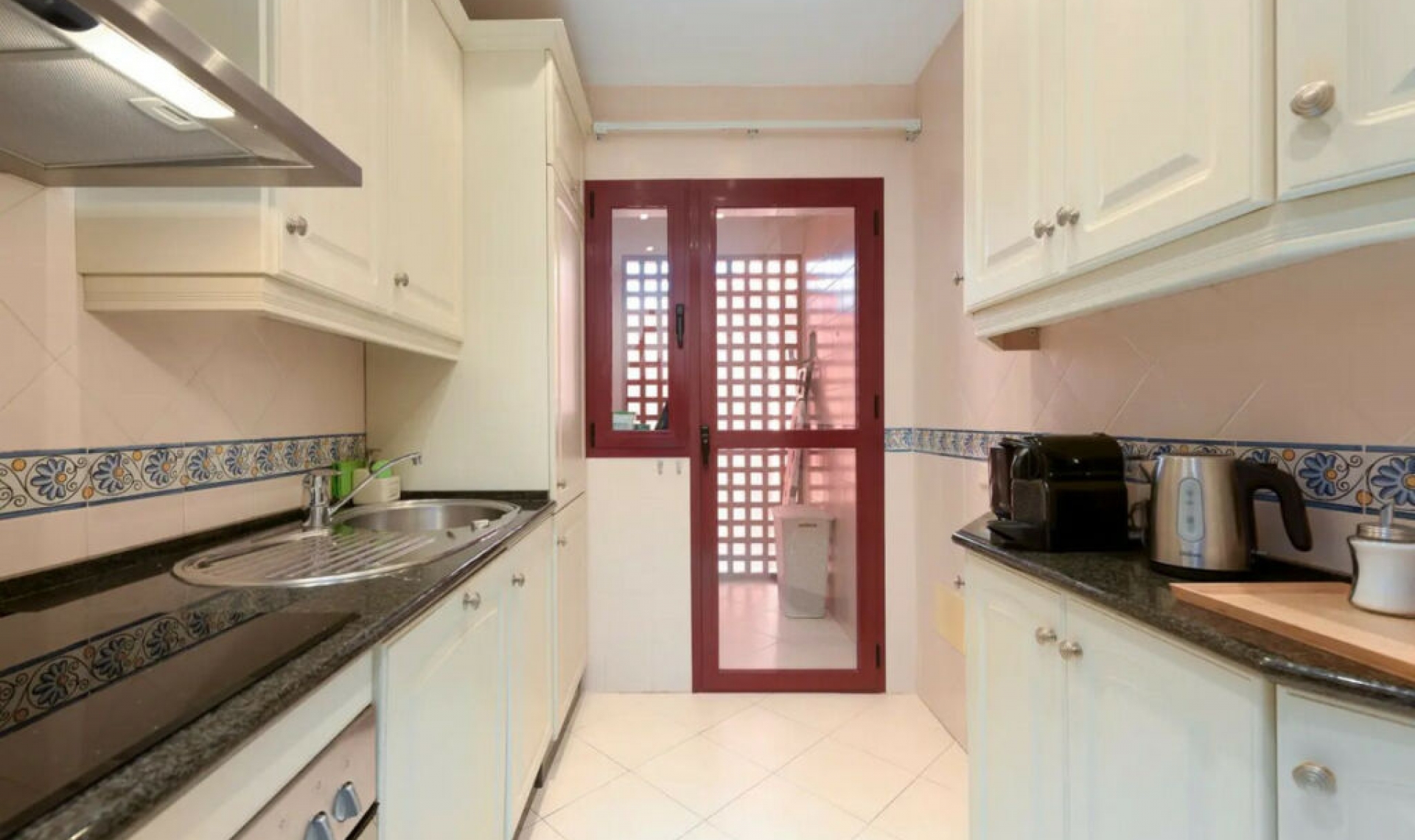 Resale - Apartment -
Elviria