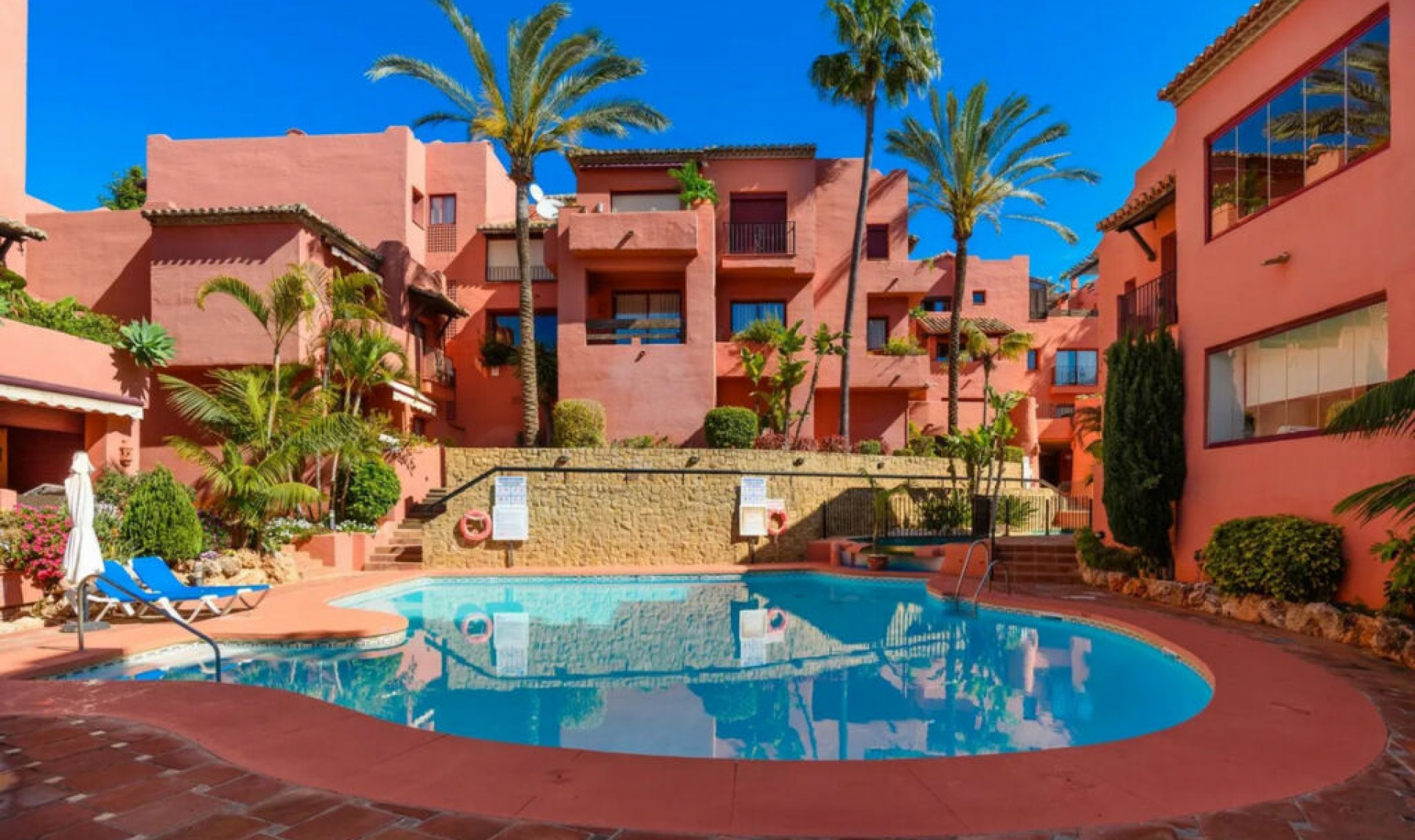 Resale - Apartment -
Elviria