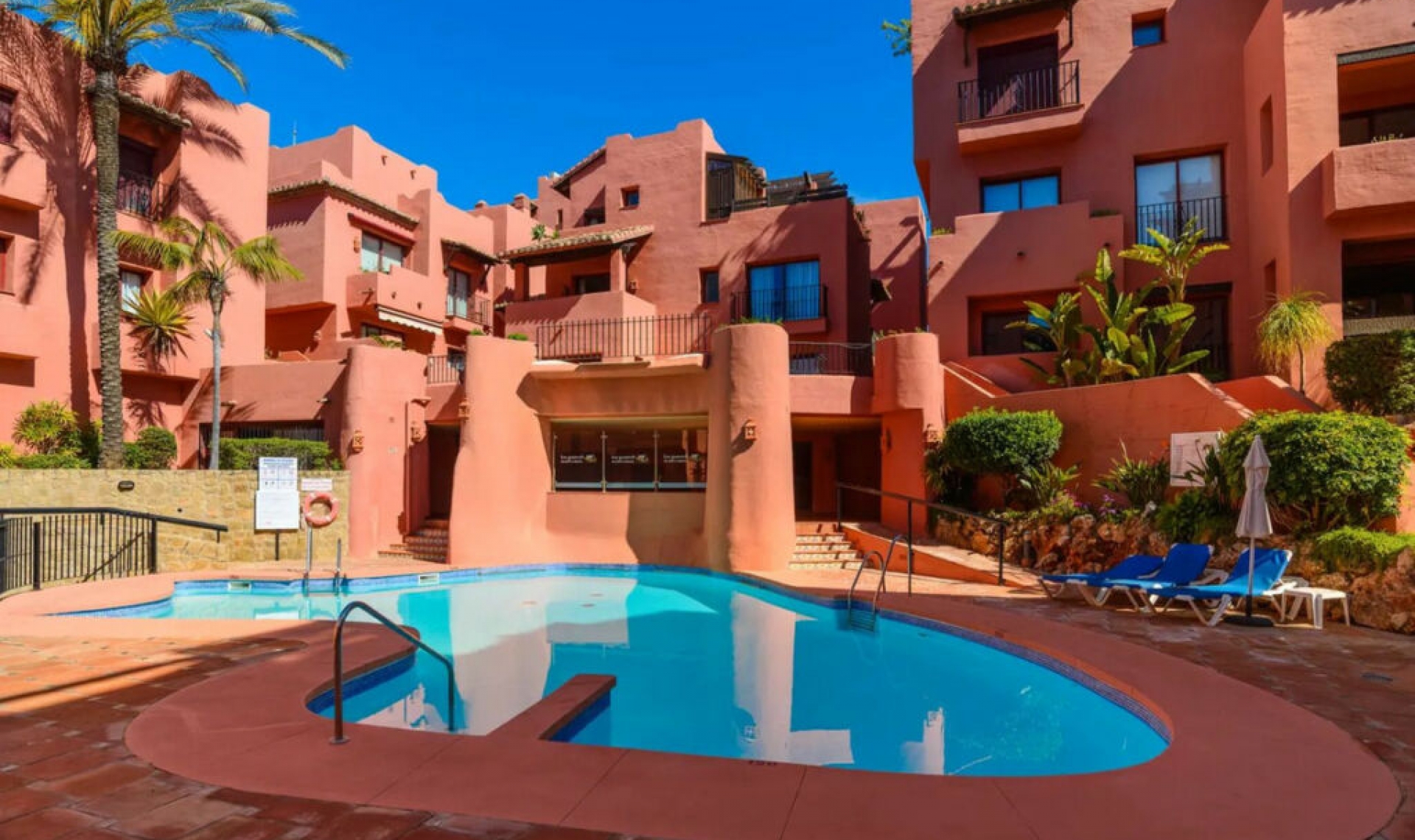Resale - Apartment -
Elviria