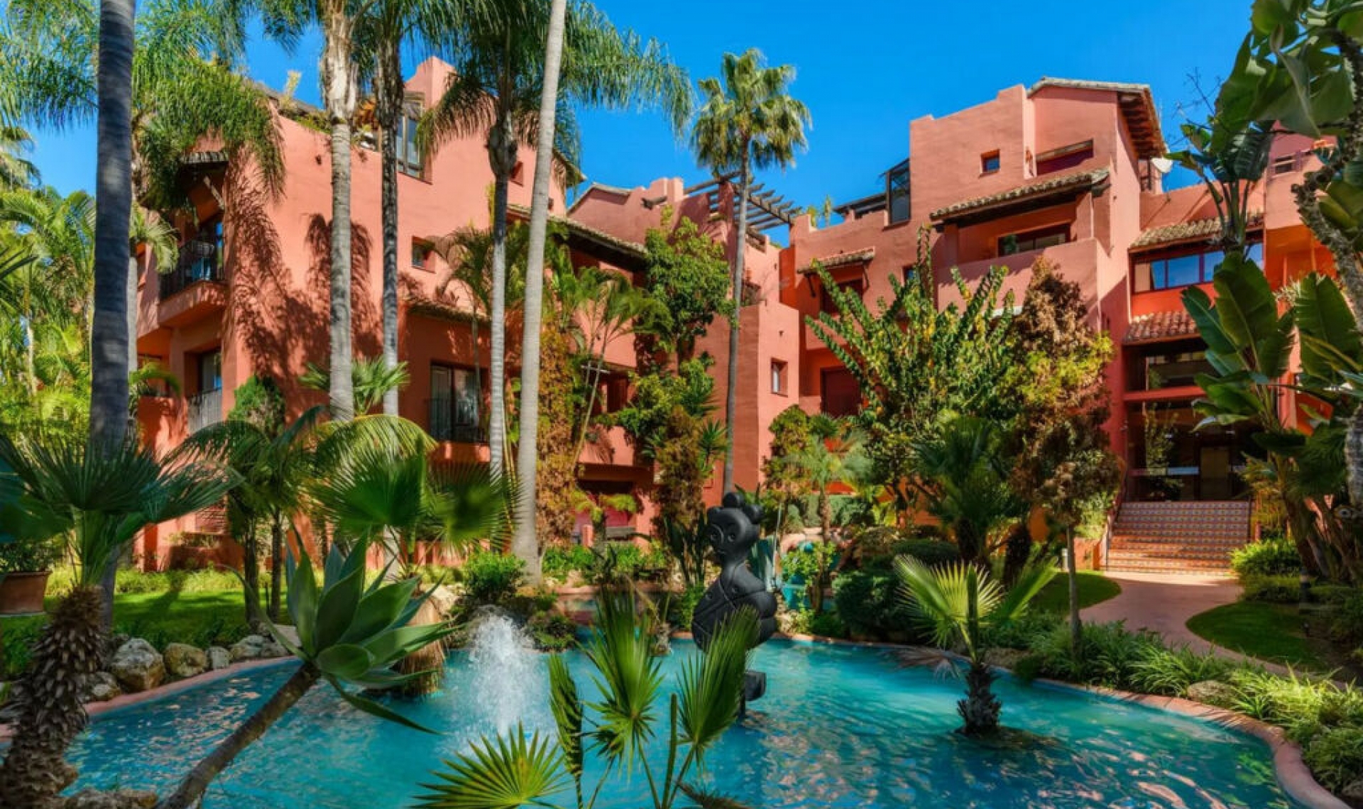 Resale - Apartment -
Elviria