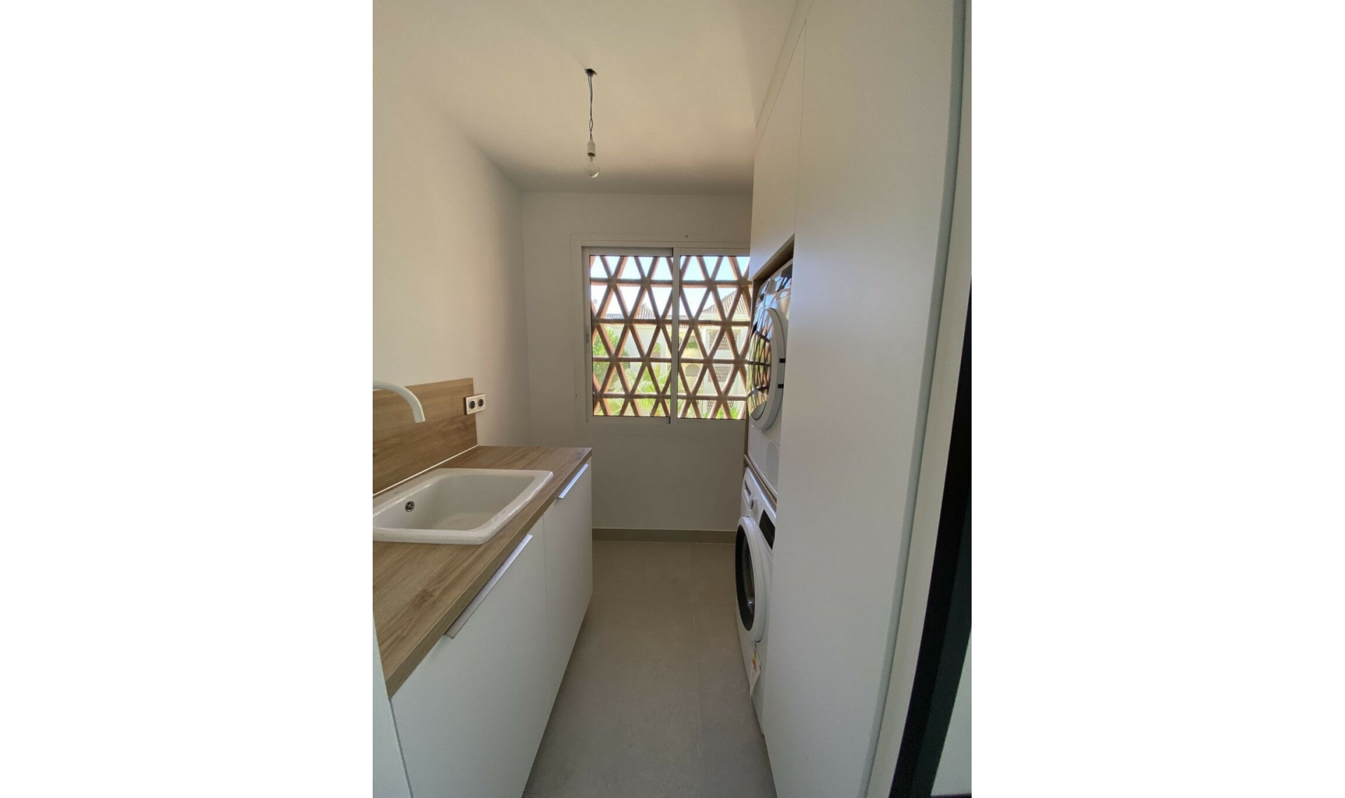 Resale - Apartment -
Elviria